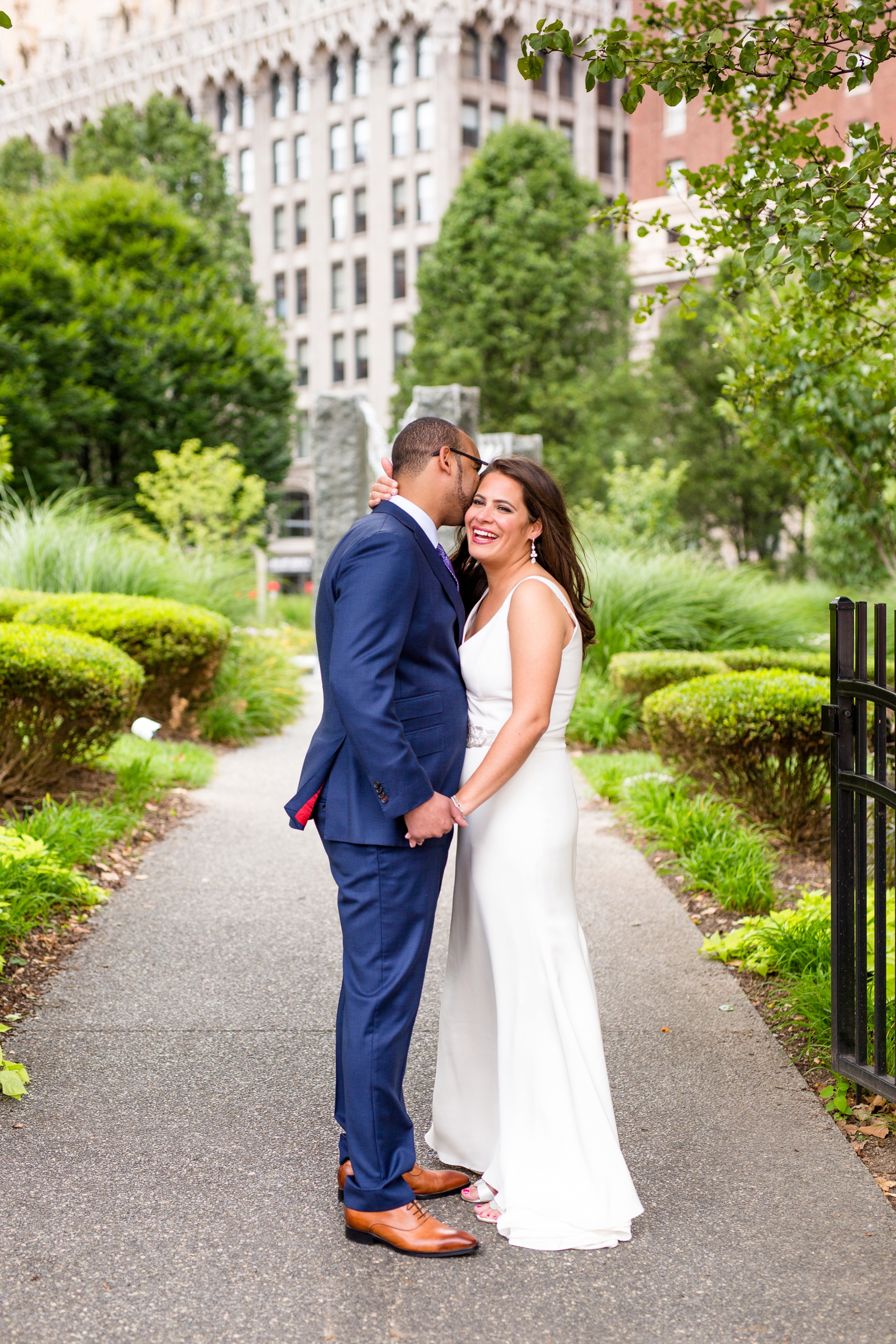 the pennsylvanian wedding photos, pittsburgh wedding venues, downtown pittsburgh wedding pictures, best locations for photoshoot in pittsburgh, the best pittsburgh wedding photographers