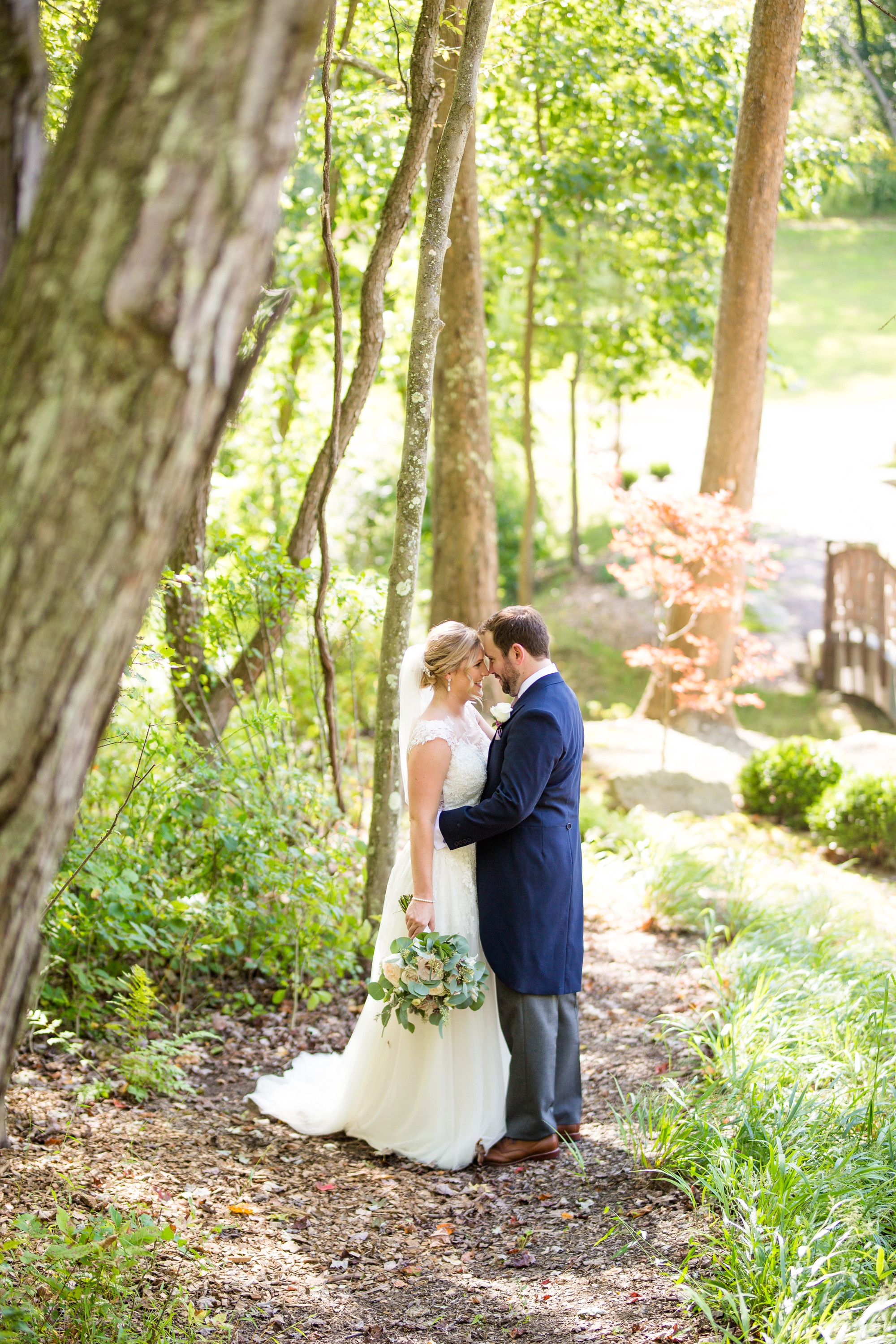 pittsburgh botanic garden wedding photos, pittsburgh wedding venues, best locations for photoshoot in pittsburgh, the best pittsburgh wedding photographers, pittsburgh botanic garden