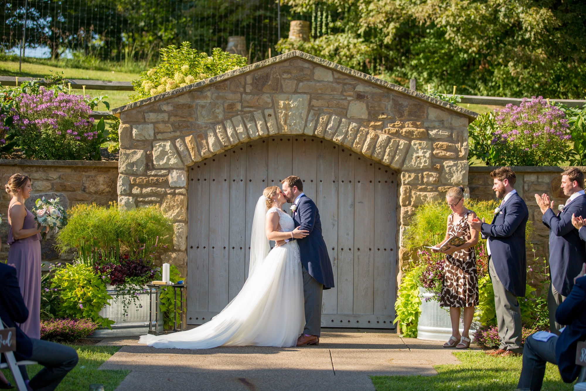 pittsburgh botanic garden wedding photos, pittsburgh wedding venues, best locations for photoshoot in pittsburgh, the best pittsburgh wedding photographers, pittsburgh botanic garden
