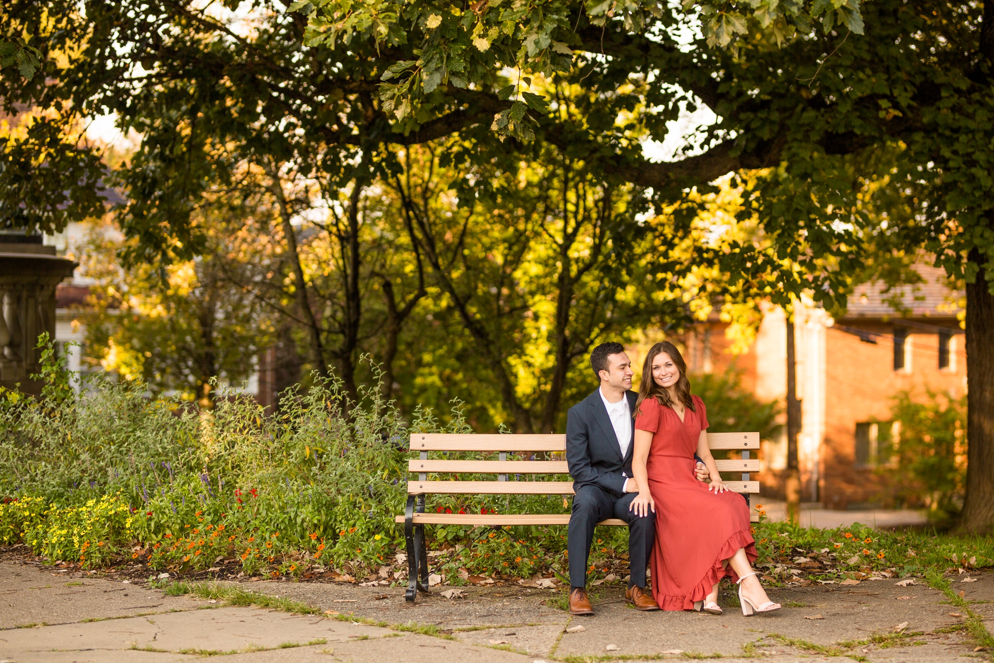 pittsburgh wedding photographer, pittsburgh engagement photos, best spot in pittsburgh for photo shoot, highland park engagement pictures, downtown pittsburgh engagement photos