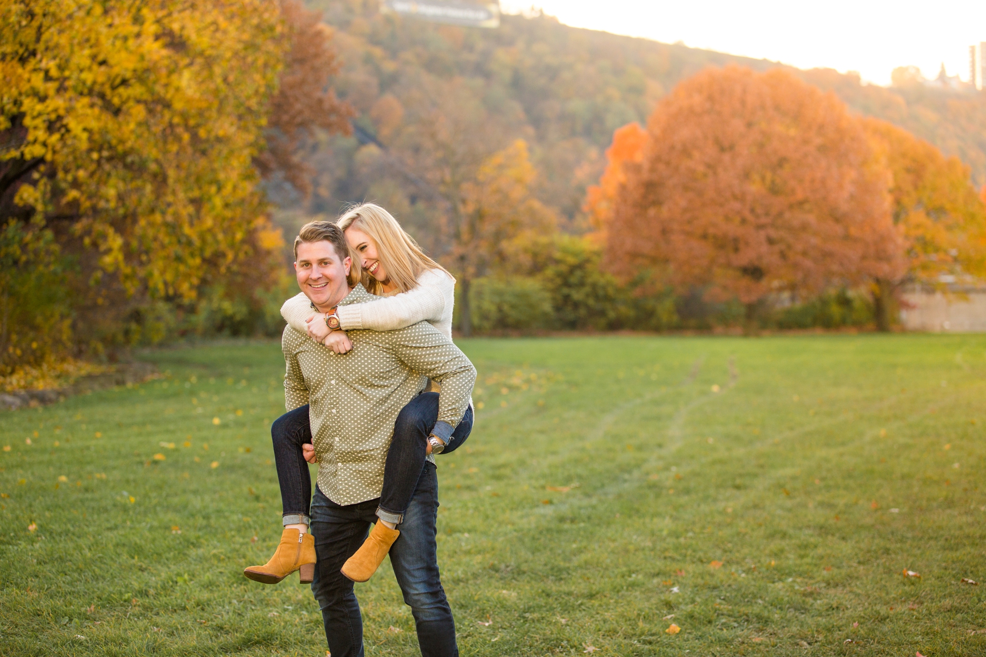 pittsburgh wedding photographer, pittsburgh engagement photos, best spot in pittsburgh for photo shoot, highland park engagement pictures, point state park engagement photos