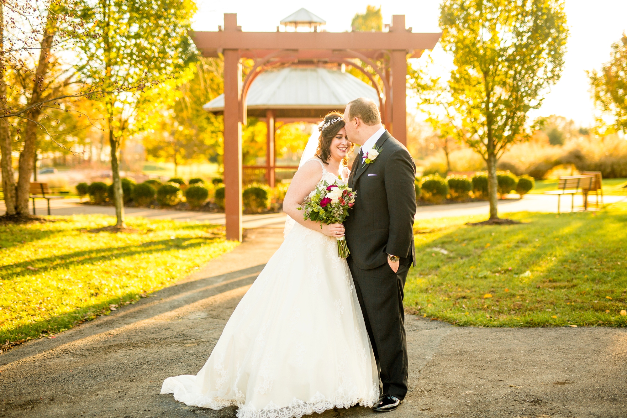 doubletree monroeville hotel wedding photos, pittsburgh wedding photographer, pittsburgh wedding photos, best places to take pictures in pittsburgh, pittsburgh wedding venues