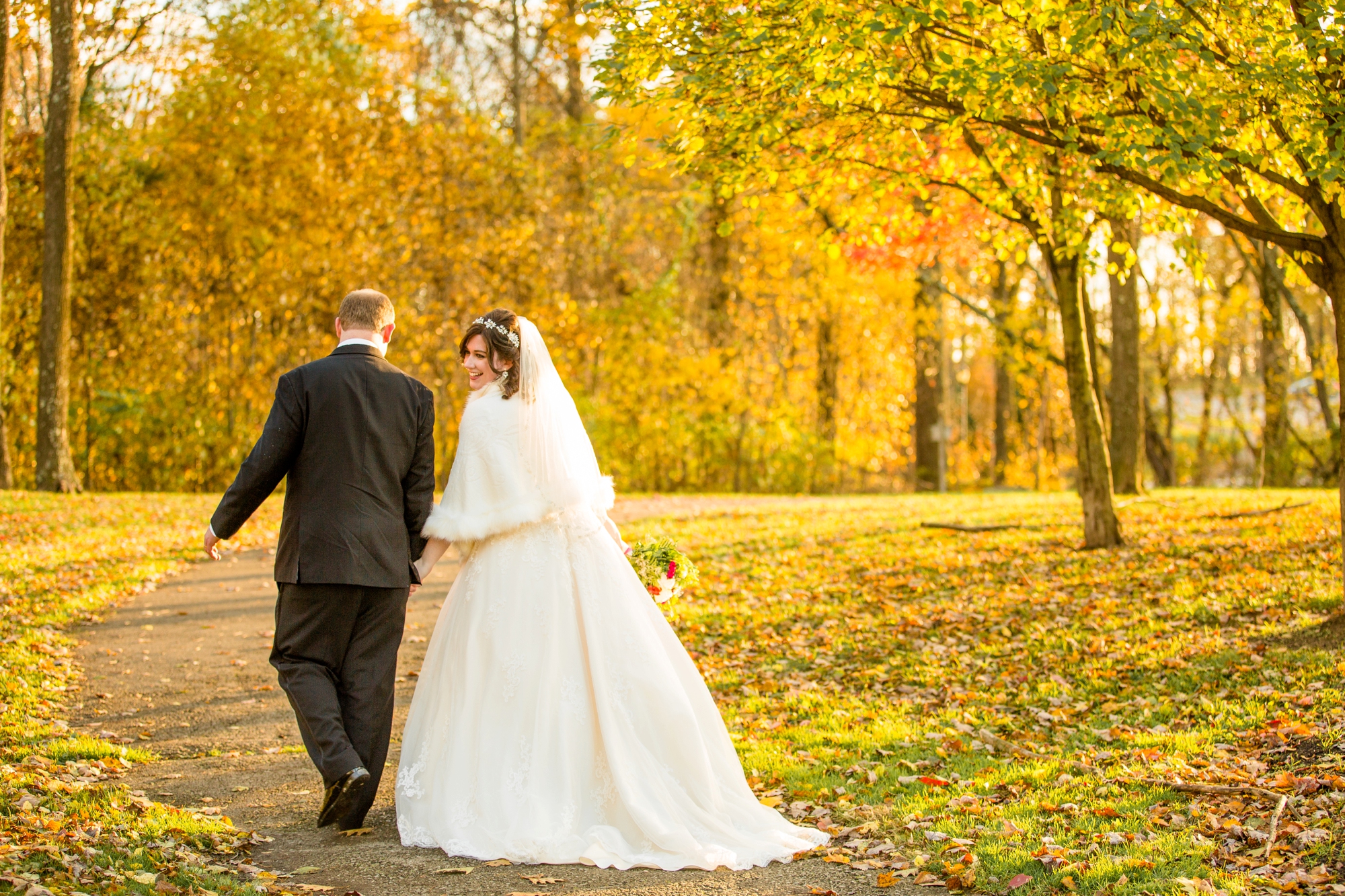 doubletree monroeville hotel wedding photos, pittsburgh wedding photographer, pittsburgh wedding photos, best places to take pictures in pittsburgh, pittsburgh wedding venues