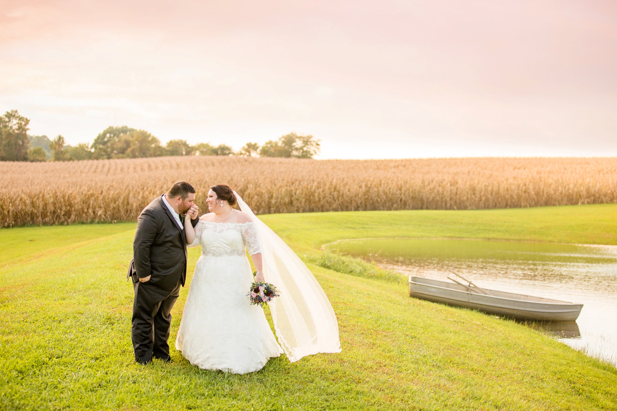 the best pittsburgh wedding photographer, cranberry township wedding photographer, pittsburgh wedding photos, the white barn wedding photos