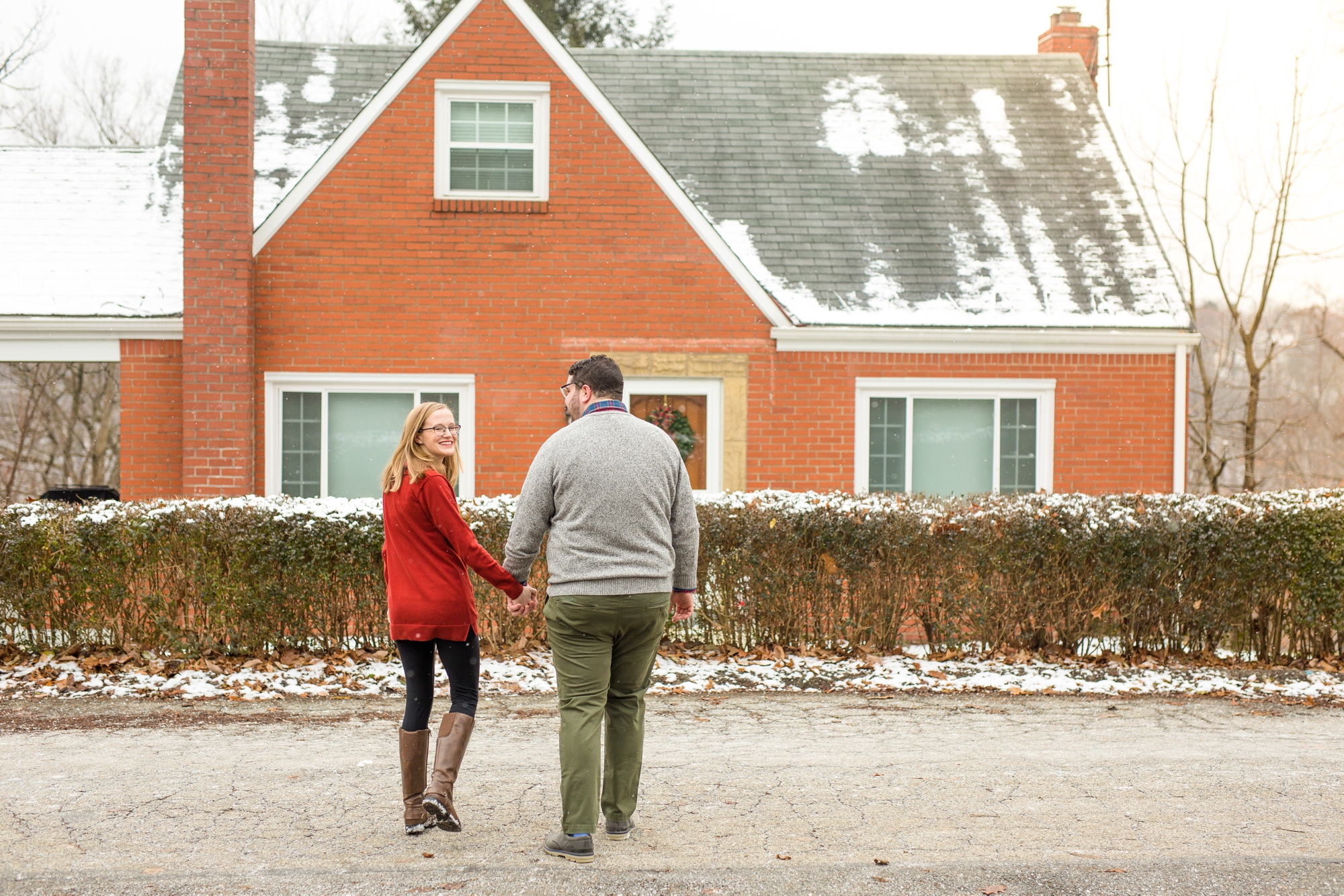 the best pittsburgh wedding photographers, best location for photoshoot in pittsburgh, pittsburgh engagement photos, in home couples session, cozy