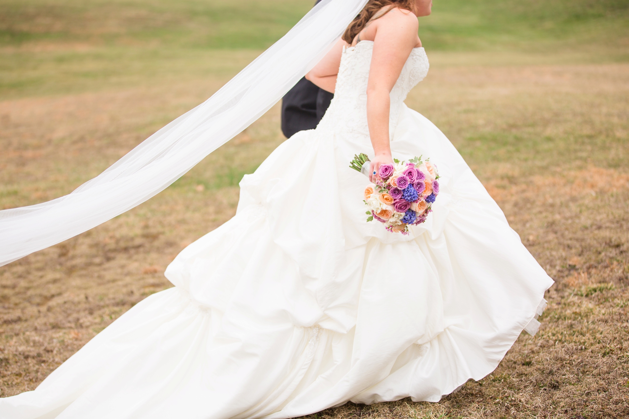 pittsburgh wedding photographer, pittsburgh wedding venues, pittsburgh wedding photos, white barn wedding photos