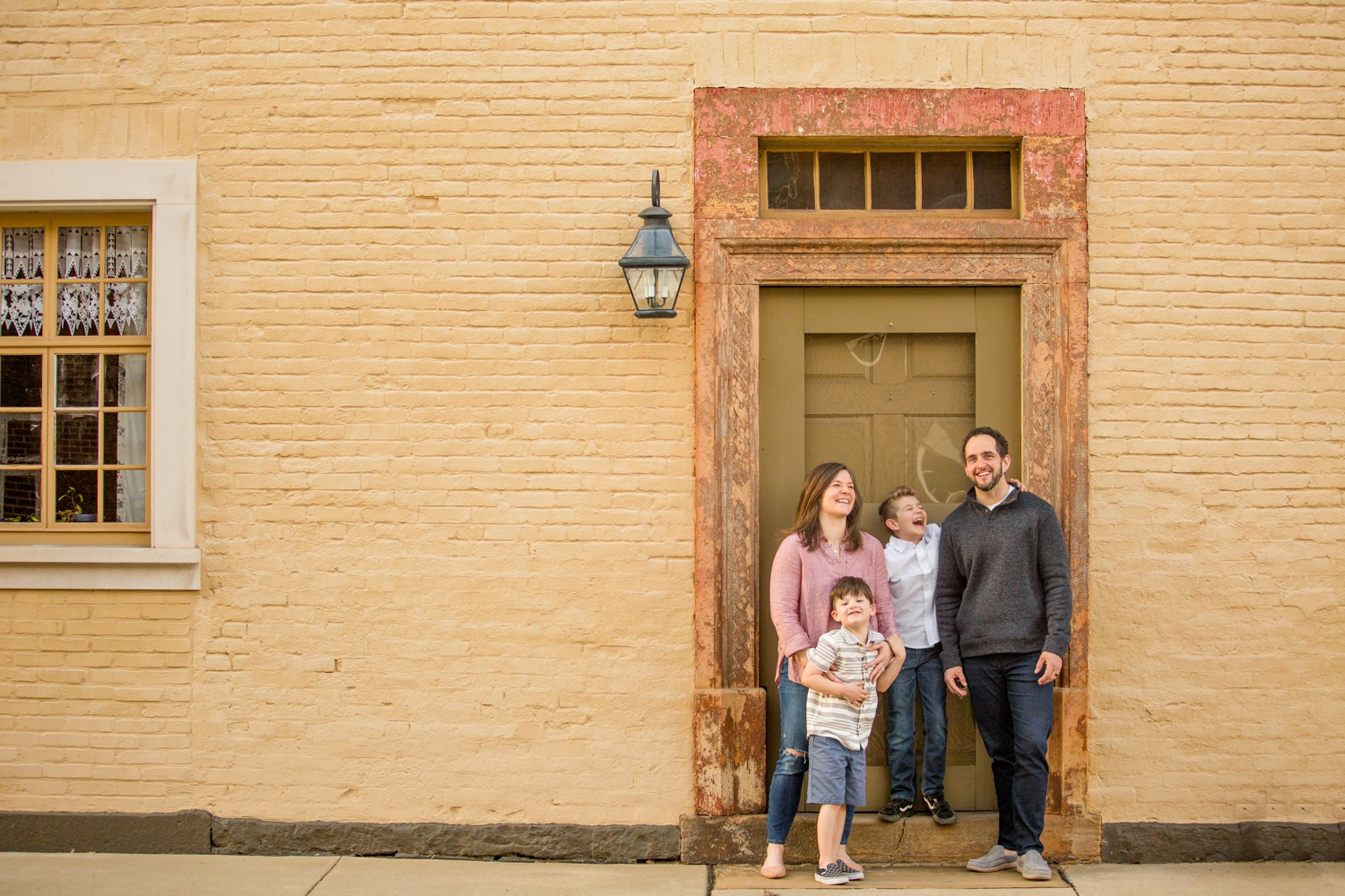 best location for photoshoot in pittsburgh, pittsburgh family photographer, pittsburgh family photos, pittsburgh spring mini sessions, pittsburgh photographer