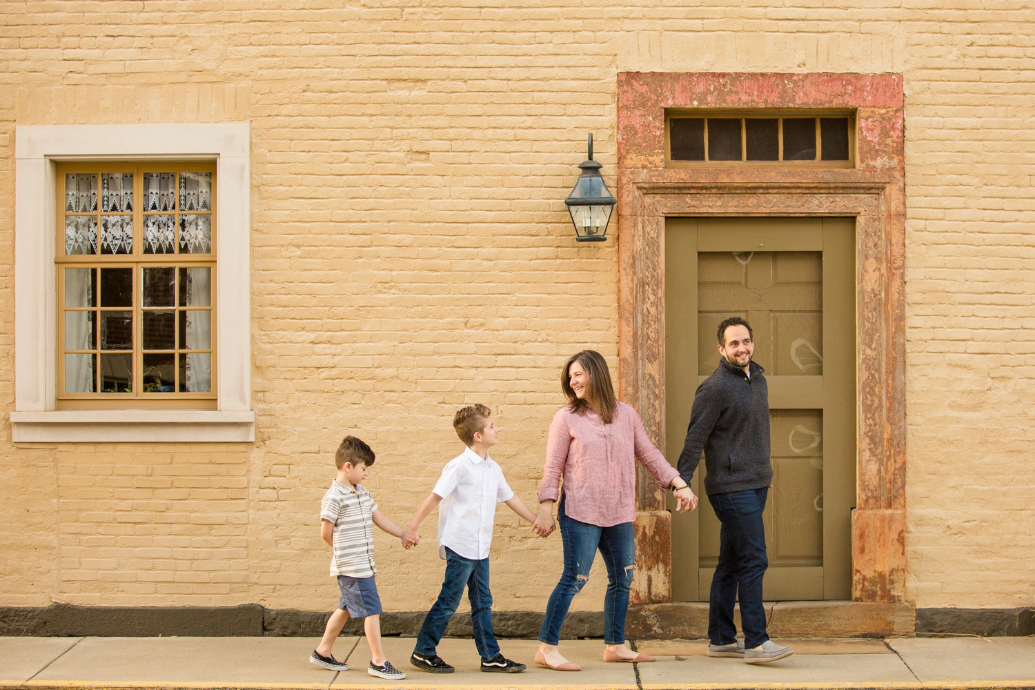 best location for photoshoot in pittsburgh, pittsburgh family photographer, pittsburgh family photos, pittsburgh spring mini sessions, pittsburgh photographer