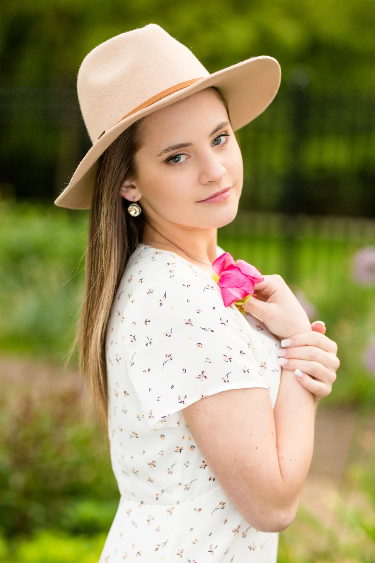 pittsburgh senior photos, pittsburgh senior photographer, location for photoshoot pittsburgh, hartwood acres mansion senior photos