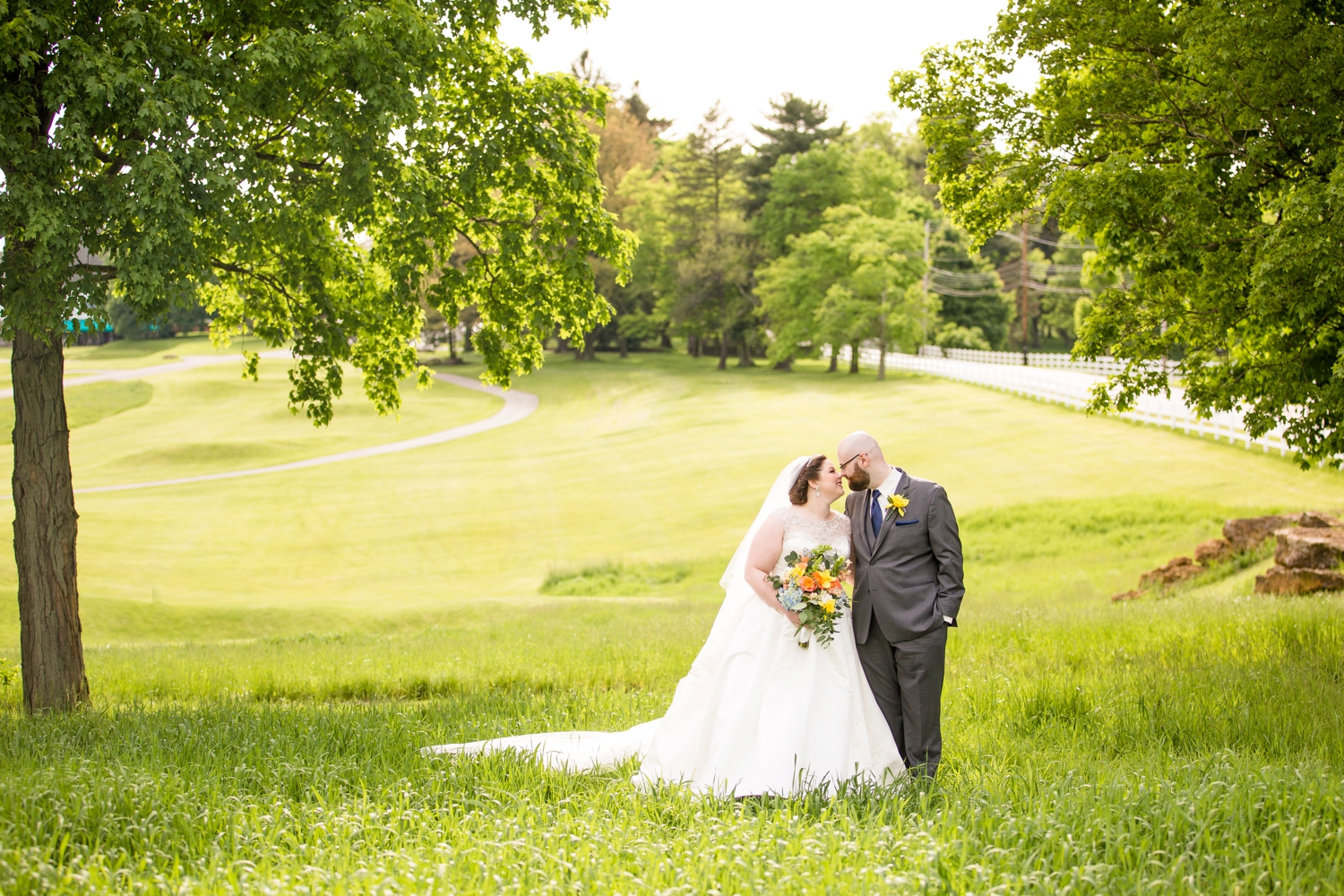 montour heights country club wedding pictures, pittsburgh wedding photographer, pittsburgh engagement photographer, mhcc wedding pictures