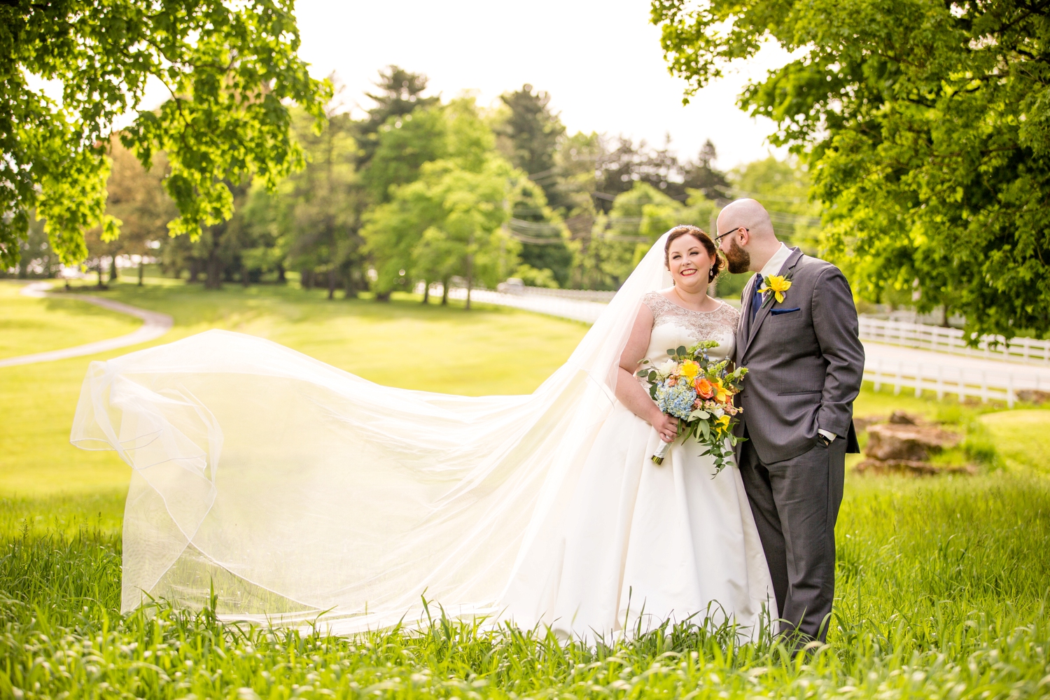 montour heights country club wedding pictures, pittsburgh wedding photographer, pittsburgh engagement photographer, mhcc wedding pictures