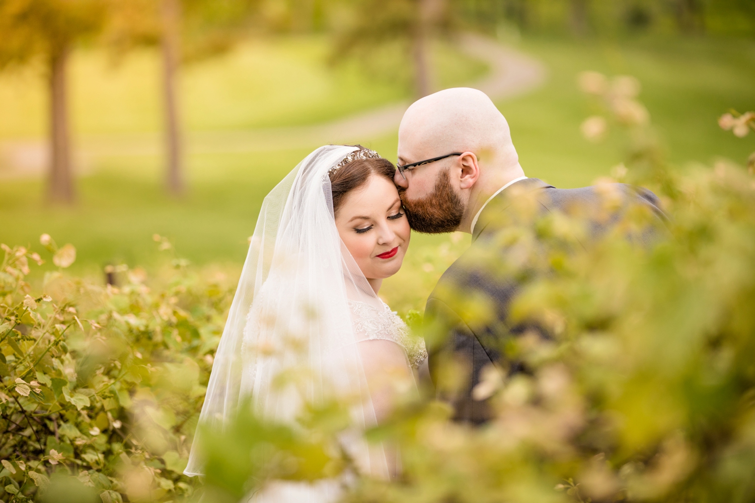 montour heights country club wedding pictures, pittsburgh wedding photographer, pittsburgh engagement photographer, mhcc wedding pictures