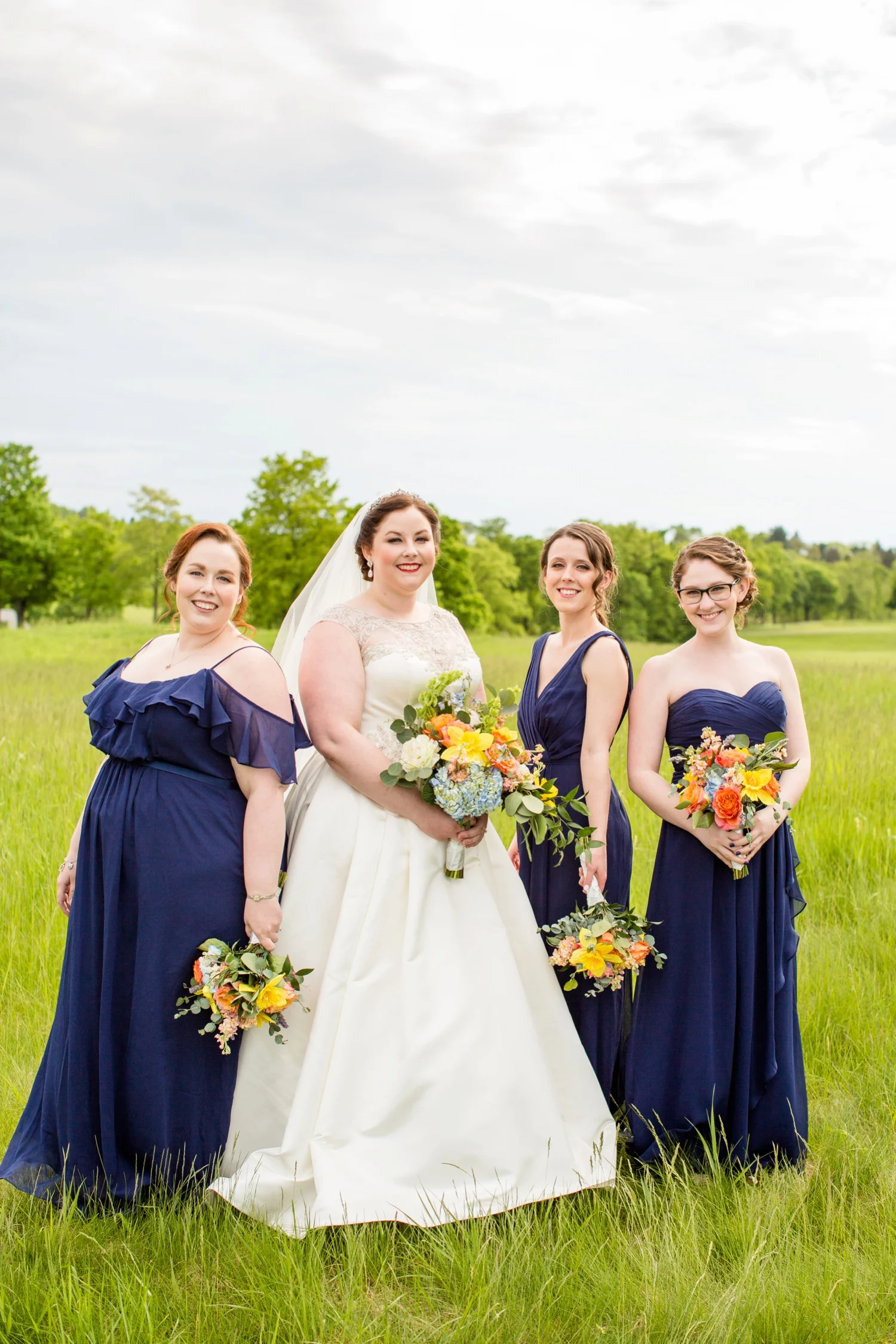 montour heights country club wedding pictures, pittsburgh wedding photographer, pittsburgh engagement photographer, mhcc wedding pictures