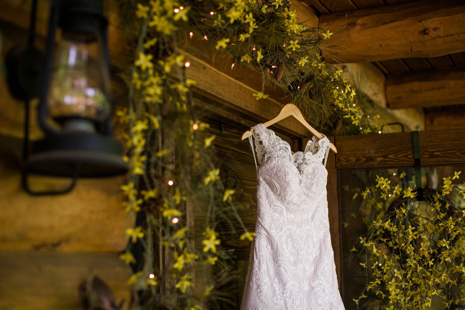 the gathering place at darlington lake wedding pictures, pittsburgh wedding photographer, pittsburgh wedding venues, pittsburgh engagement photographer