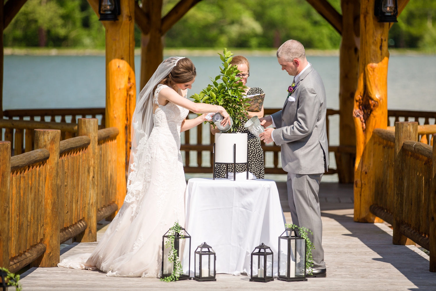 the gathering place at darlington lake wedding pictures, pittsburgh wedding photographer, pittsburgh wedding venues, pittsburgh engagement photographer