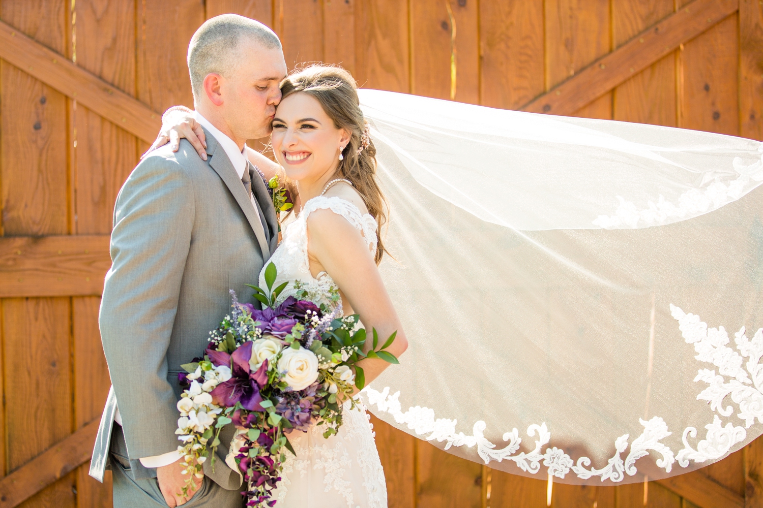 the gathering place at darlington lake wedding pictures, pittsburgh wedding photographer, pittsburgh wedding venues, pittsburgh engagement photographer