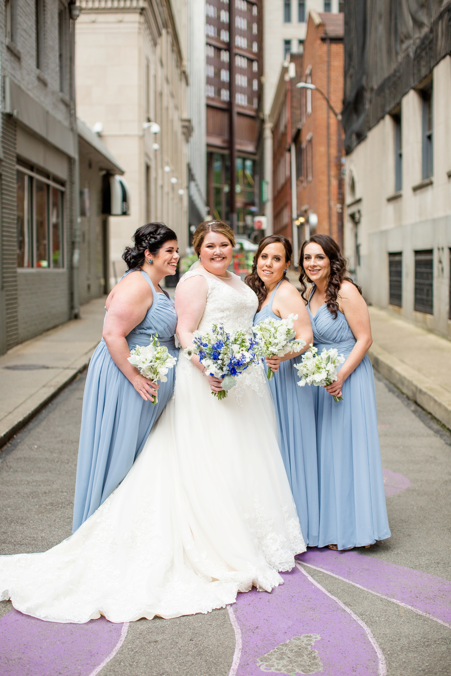 embassy suites downtown pittsburgh wedding photos, downtown pittsburgh wedding pictures, pittsburgh wedding photographer, pittsburgh engagement photographer, blue wedding inspiration