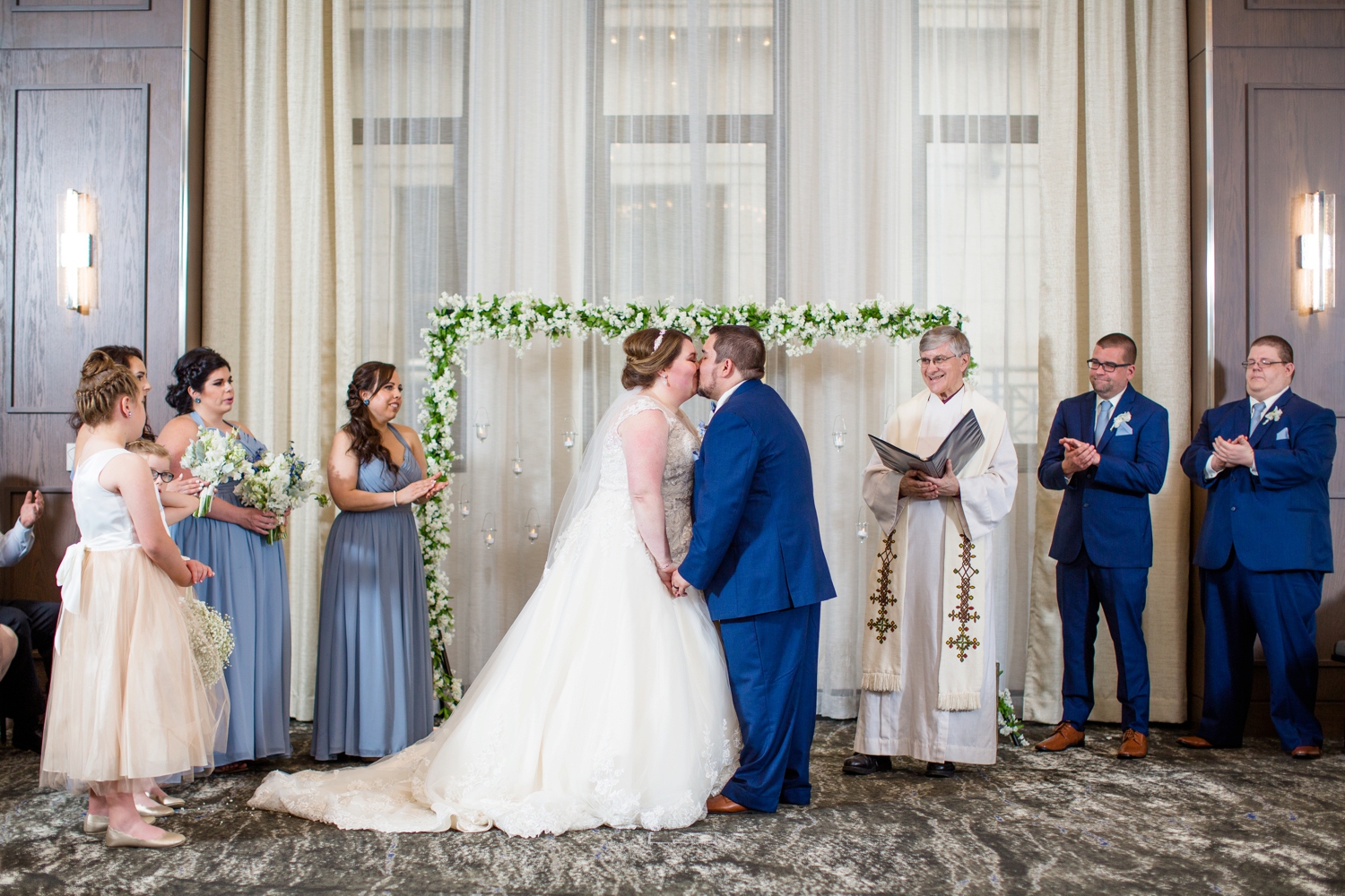 embassy suites downtown pittsburgh wedding photos, downtown pittsburgh wedding pictures, pittsburgh wedding photographer, pittsburgh engagement photographer, blue wedding inspiration