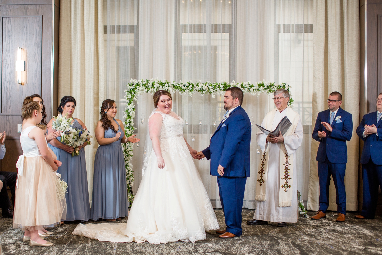 embassy suites downtown pittsburgh wedding photos, downtown pittsburgh wedding pictures, pittsburgh wedding photographer, pittsburgh engagement photographer, blue wedding inspiration