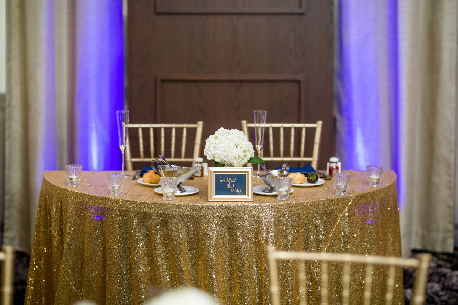 embassy suites downtown pittsburgh wedding photos, downtown pittsburgh wedding pictures, pittsburgh wedding photographer, pittsburgh engagement photographer, blue wedding inspiration