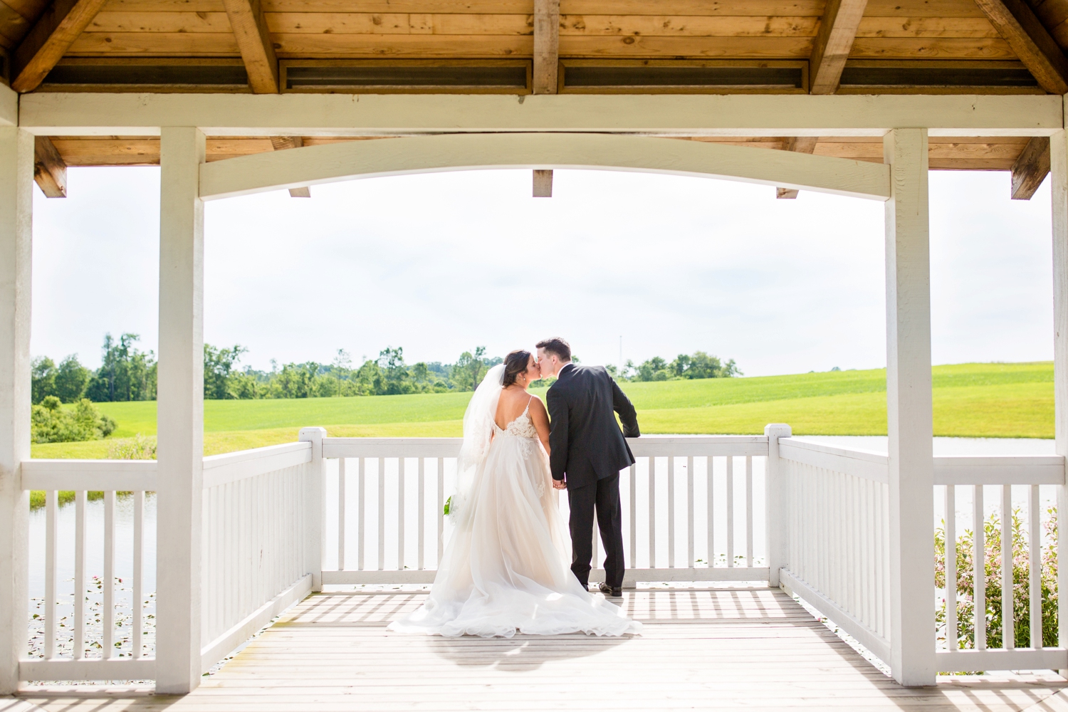 white barn wedding photos, white barn prospect pa wedding pictures, pittsburgh wedding photographer, tropical wedding inspiration