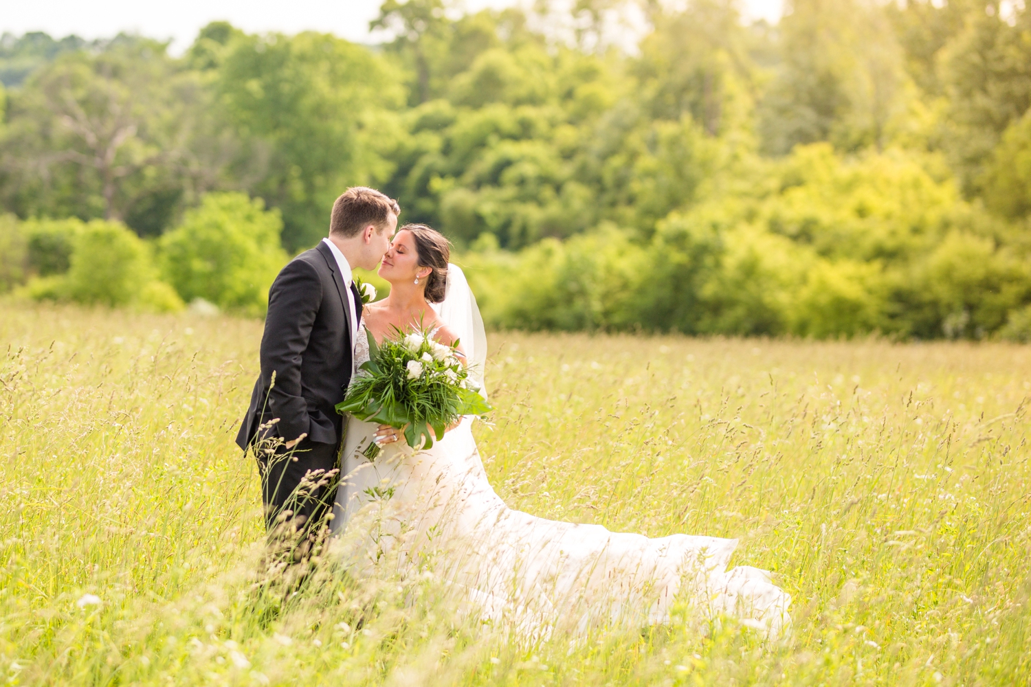 white barn wedding photos, white barn prospect pa wedding pictures, pittsburgh wedding photographer, tropical wedding inspiration