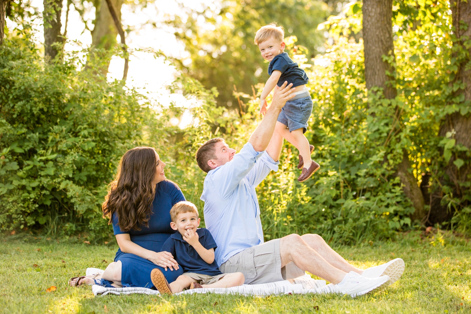 moraine state park family photos, pittsburgh family photographer, family photo outfit ideas, pittsburgh maternity photographer