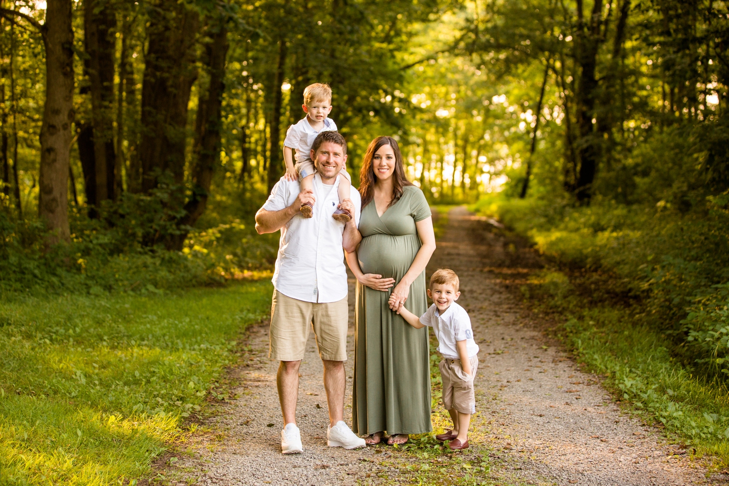 moraine state park family photos, pittsburgh family photographer, family photo outfit ideas, pittsburgh maternity photographer