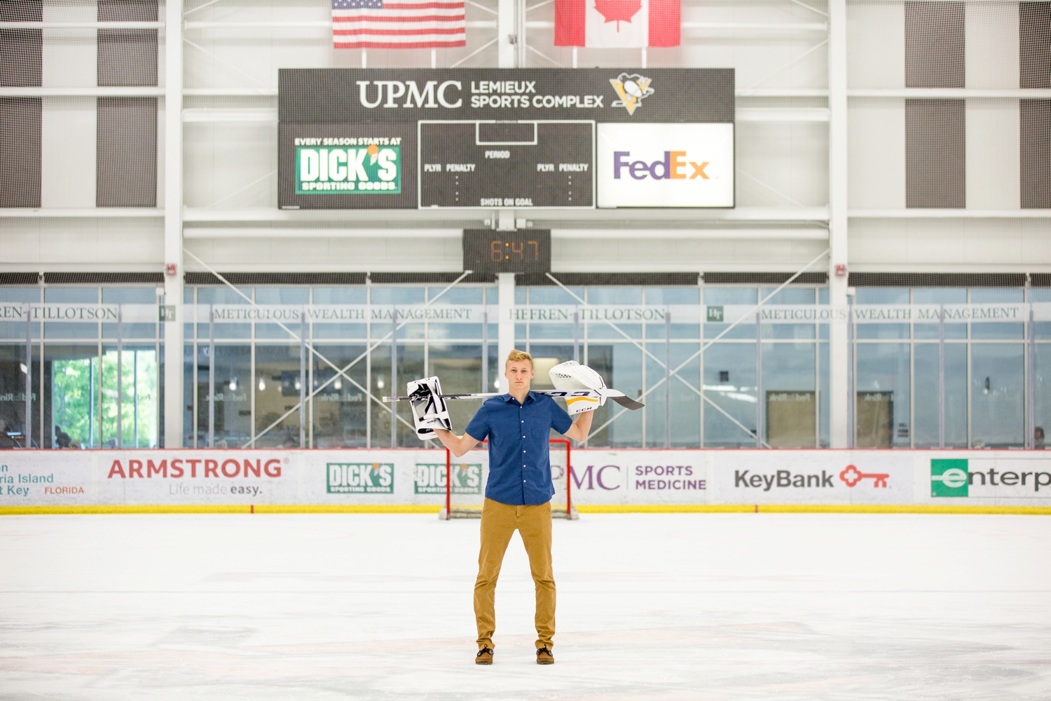 pittsburgh senior photographer, cranberry township senior photographer, lemieux center, hockey senior photos