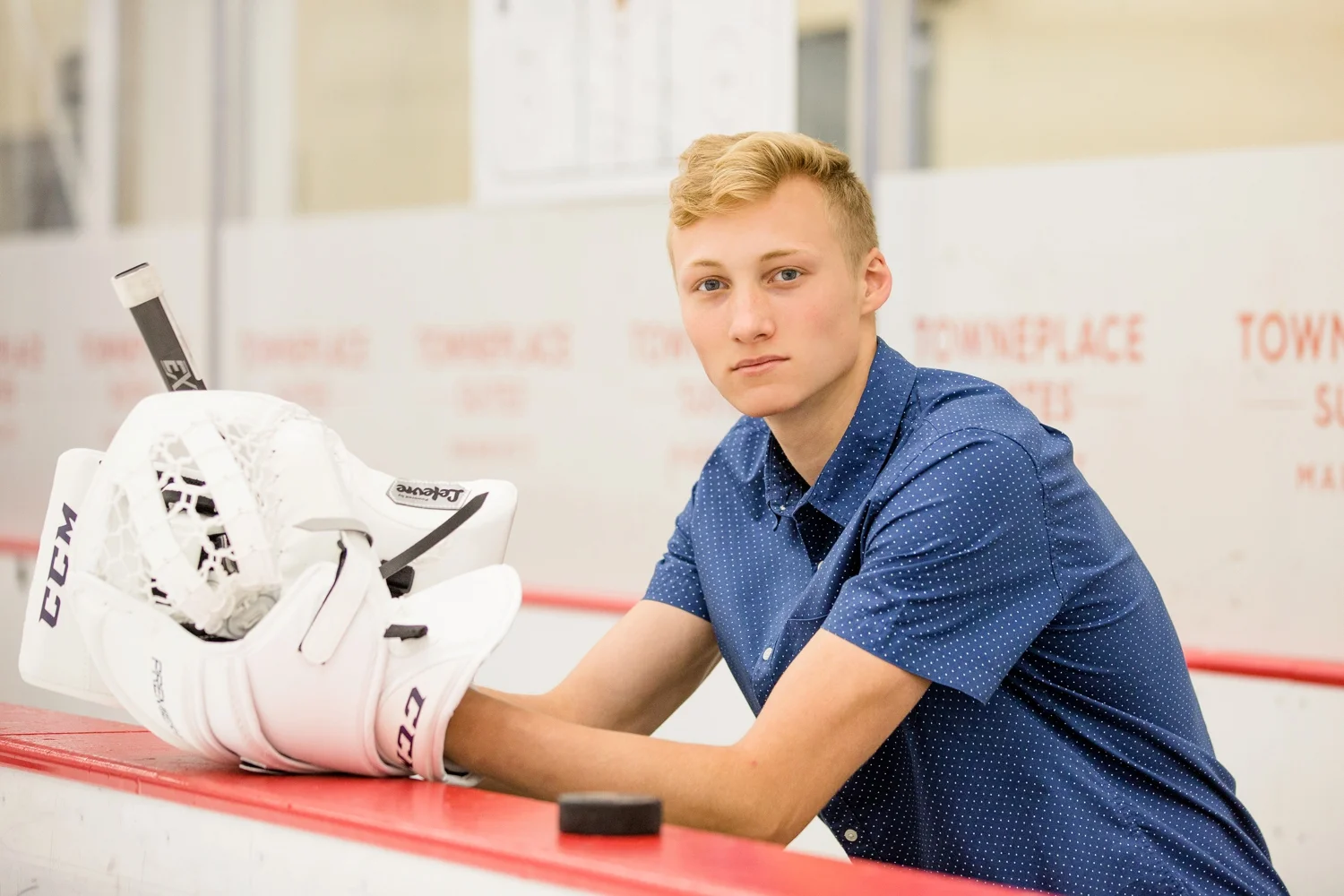 pittsburgh senior photographer, cranberry township senior photographer, lemieux center, hockey senior photos