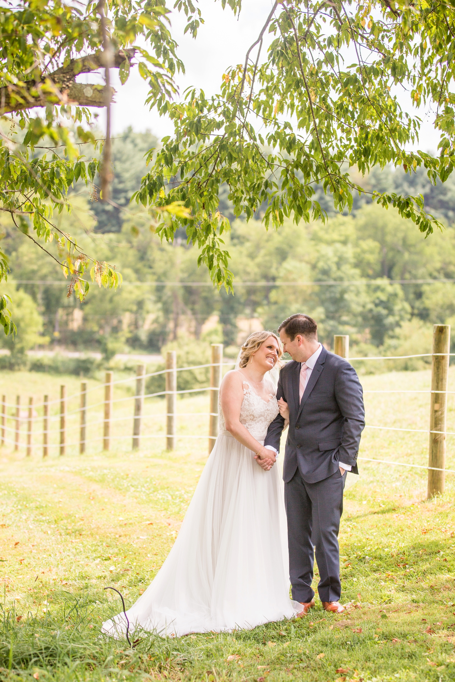 shady elms farm wedding photos, pittsburgh farm wedding venues, pittsburgh wedding photographer, pittsburgh engagement photographer