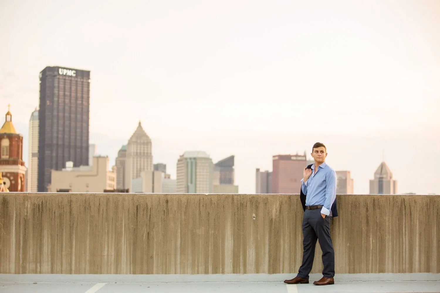 pittsburgh senior photographer, dowtown pittsburgh senior photos, strip district senior photos, locations in pittsburgh for senior photos