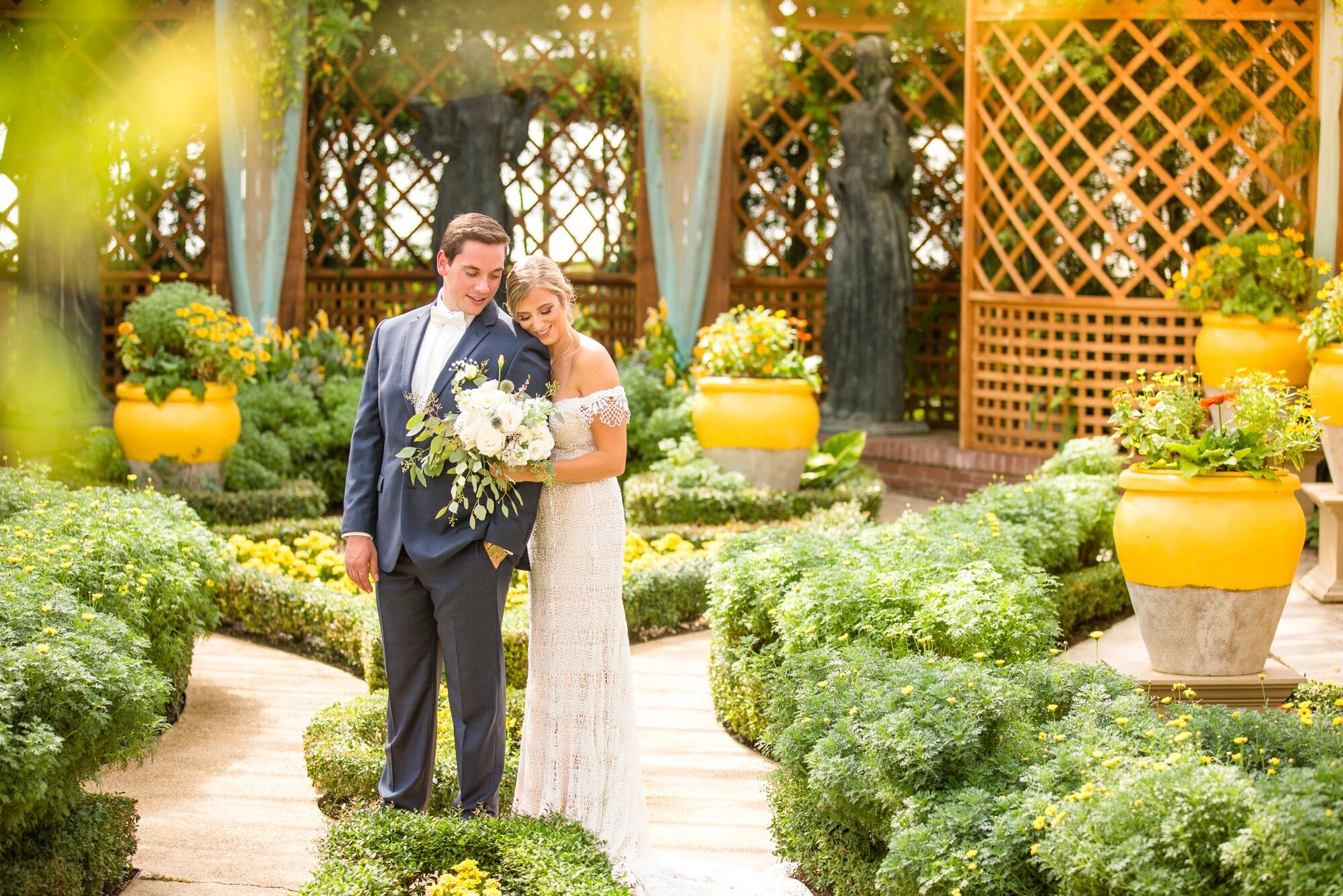 pittsburgh wedding photographer, phipps conservatory wedding photos, broderie room phipps wedding pictures, pittsburgh wedding venues