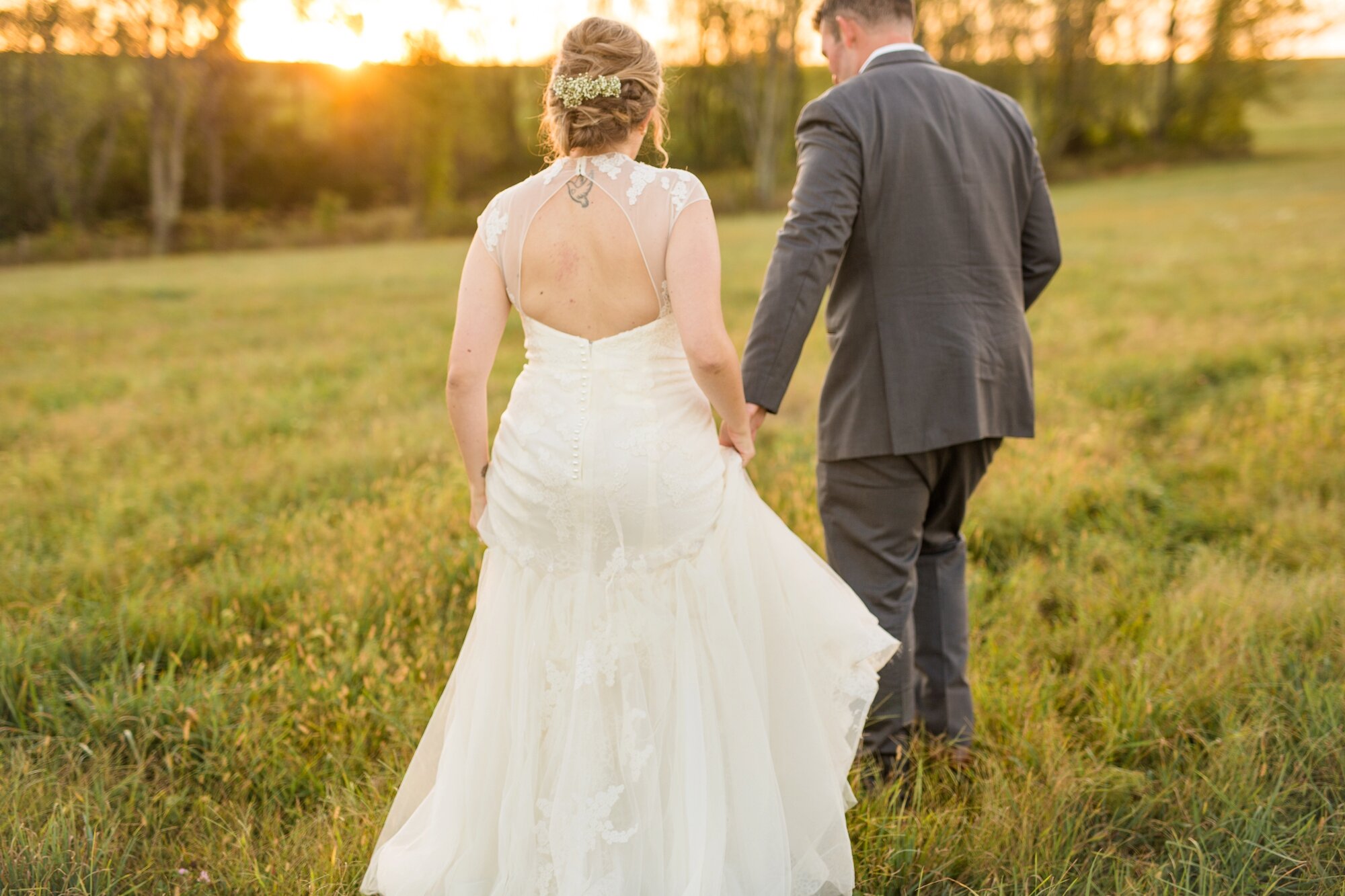 shady elms farm wedding photos, pittsburgh wedding venues, red wedding inspiration, farm wedding venues pittsburgh, hickory pa wedding venues, pittsburgh wedding photographer