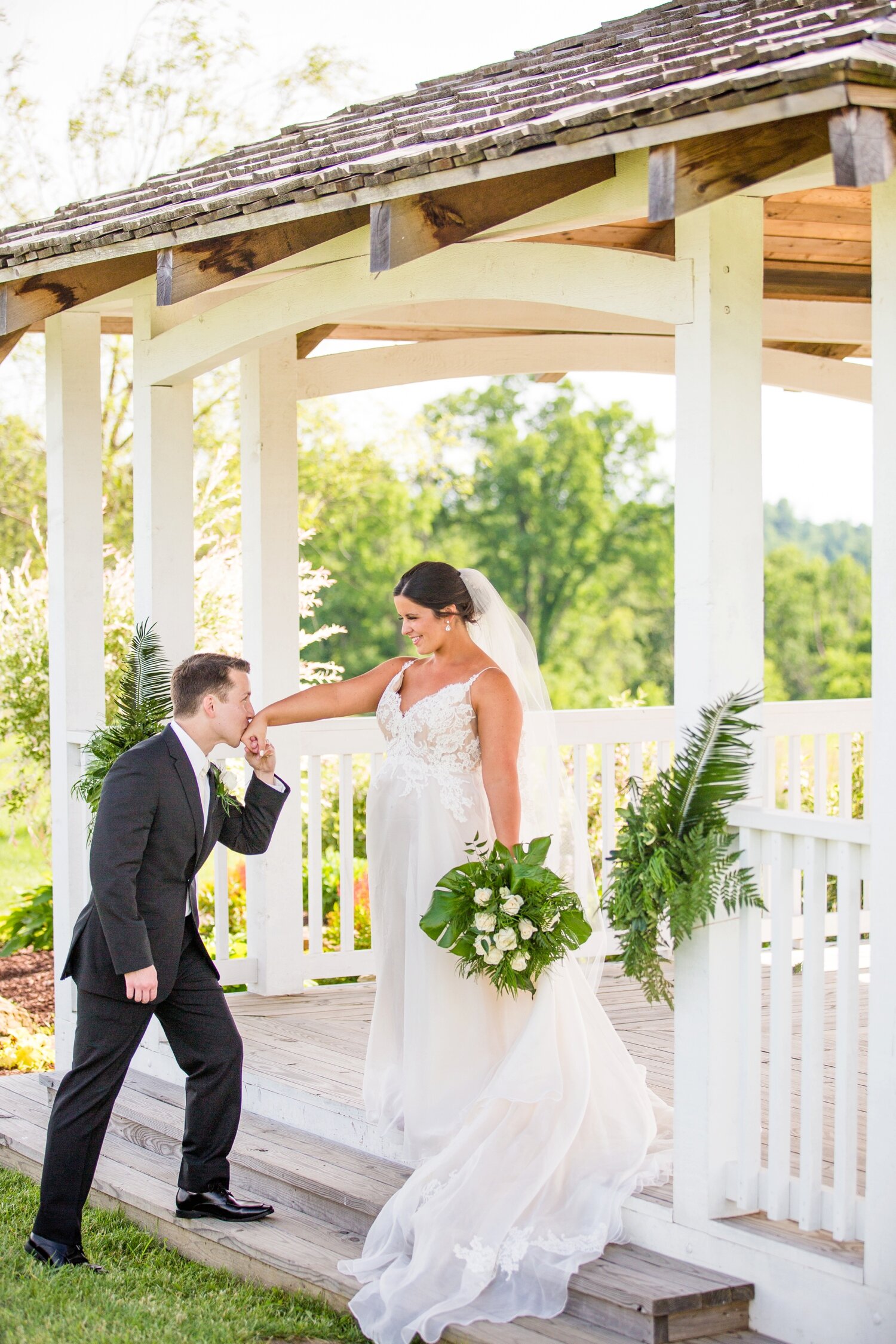 Pittsburgh-Wedding-Photographer-Pittsburgh-Engagement-Photographer-McConnells-Mill_2177.jpg