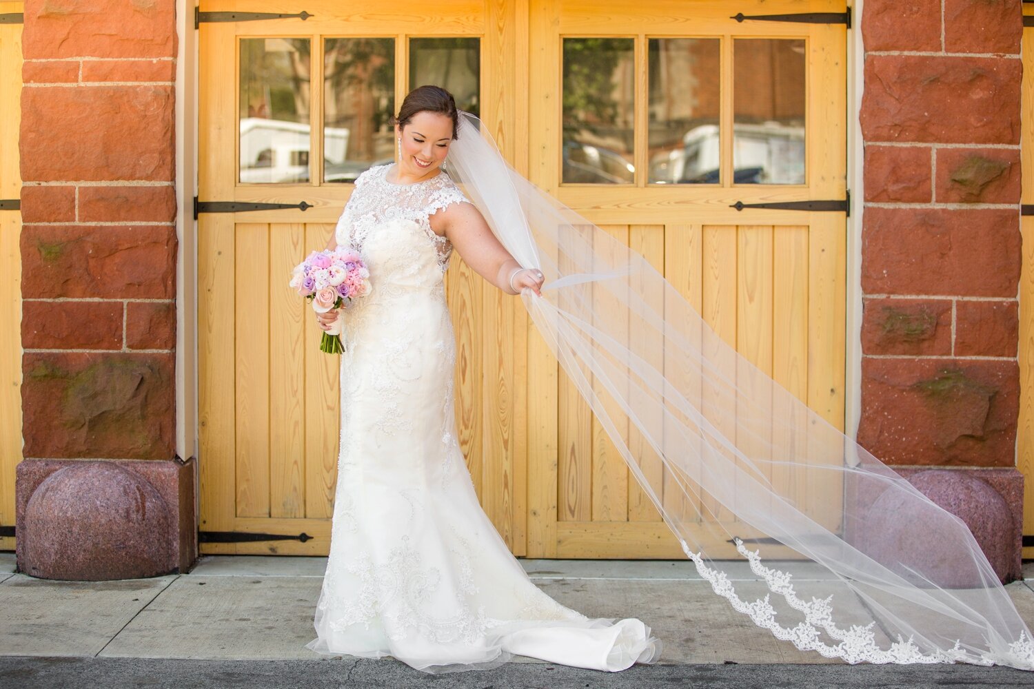  Becca with the perfect veil hold! 