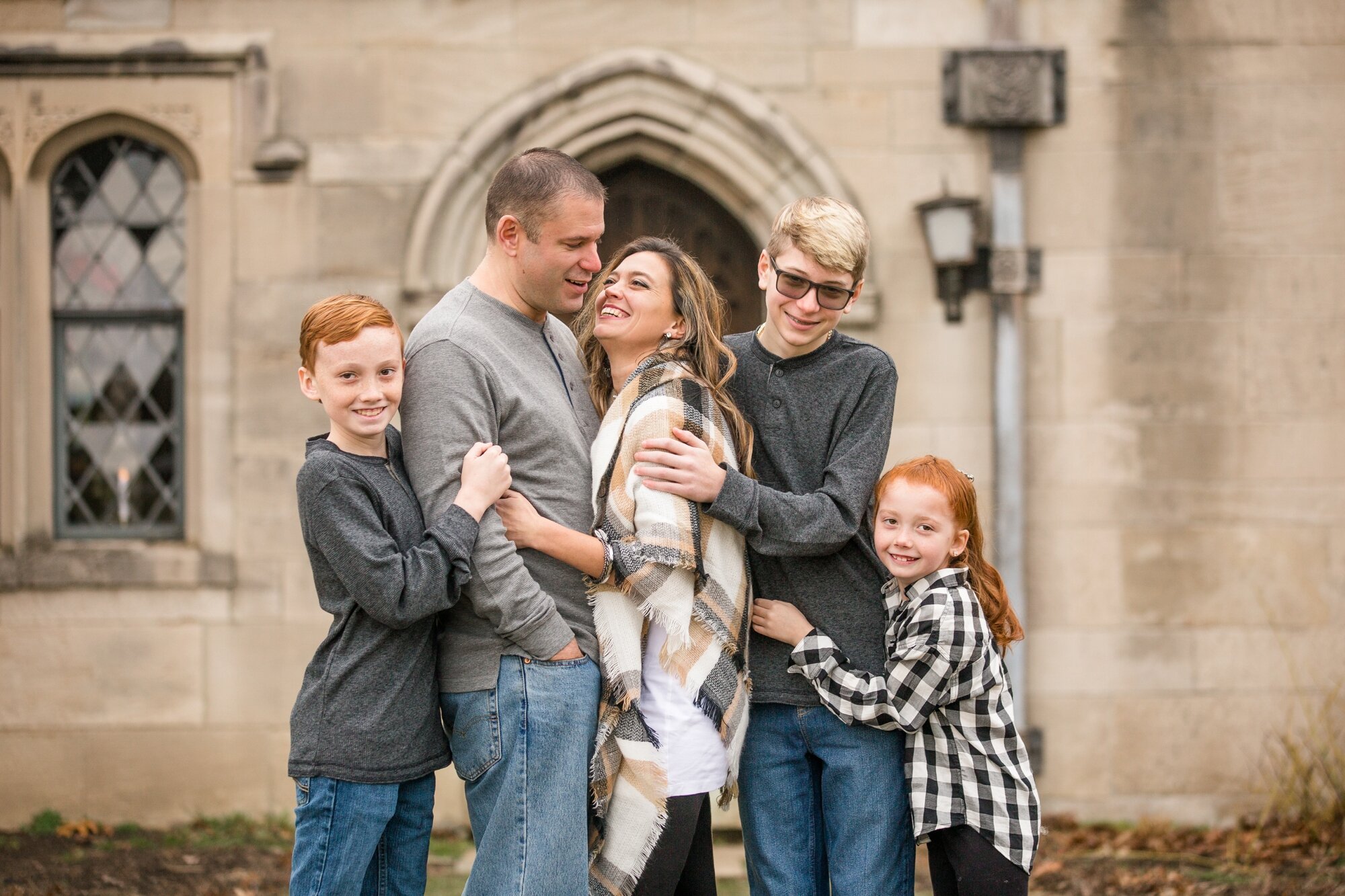 hartwood acres family photos, pittsburgh family photographer, cranberry township family photographer, winter family photos, what to wear for a winter photo shoot