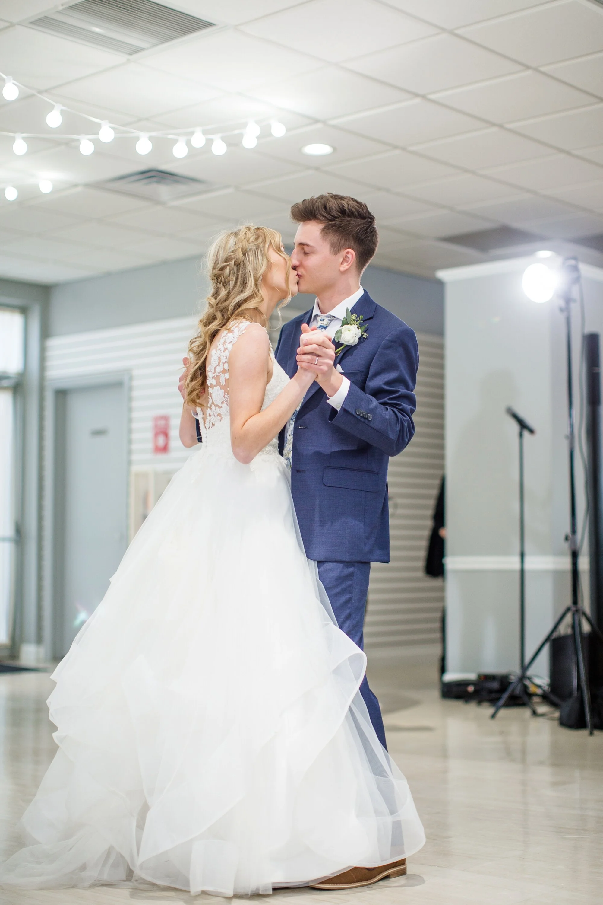 the atrium butler wedding photos, pittsburgh wedding venues, pittsburgh wedding photographer, butler wedding venues, the atrium wedding pictures