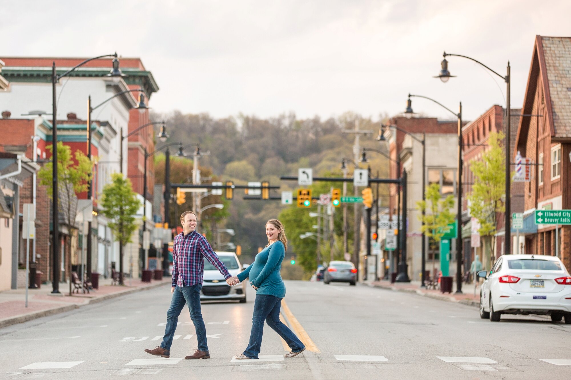 pittsburgh maternity photographer, pittsburgh maternity pictures, zelienople family photographer, the strand zelienople pa, pittsburgh maternity photographer, pittsburgh family photographer