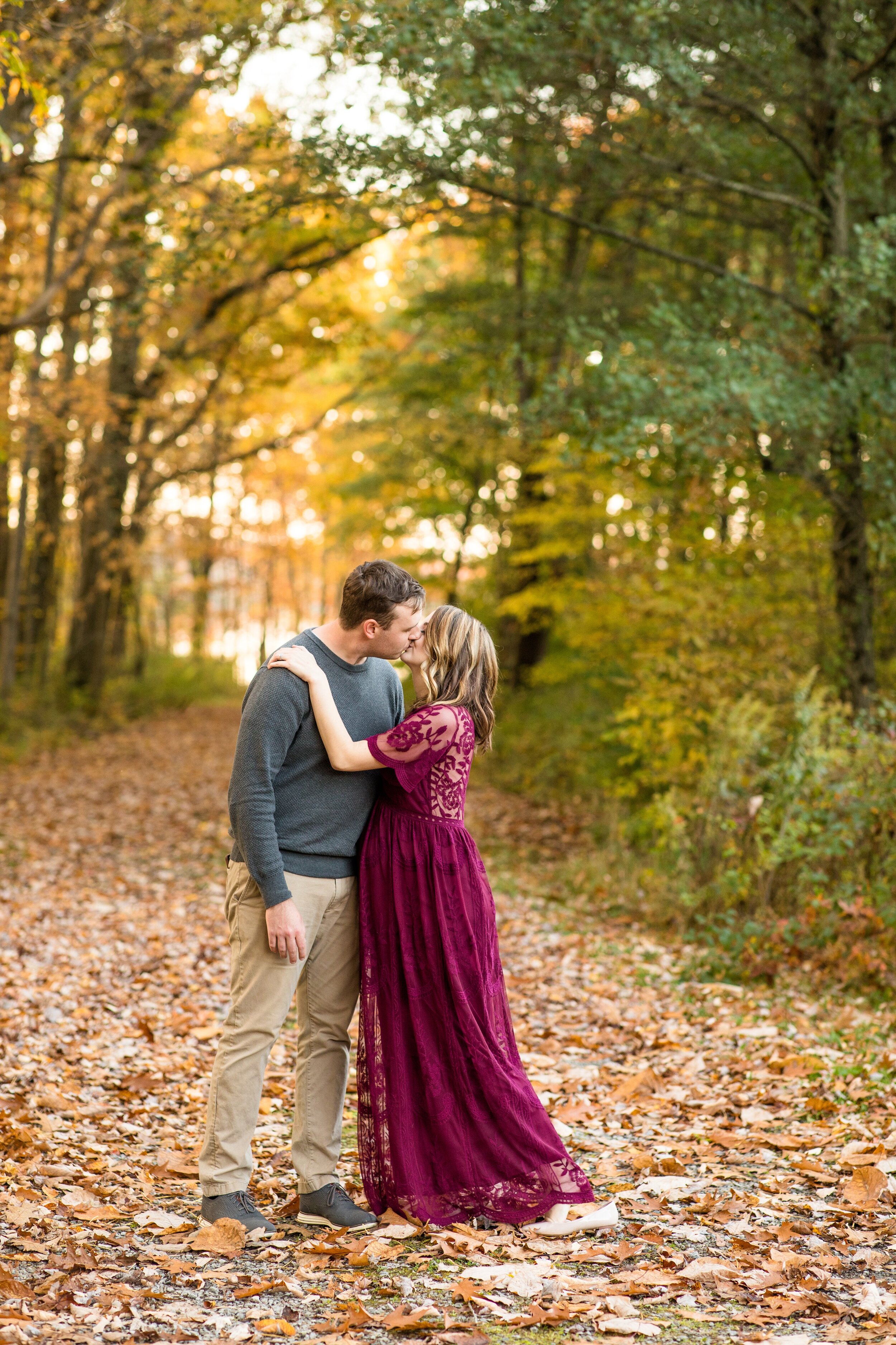 pittsburgh maternity photographer, pittsburgh family photographer, moraine state park family photos, mcconnells mill family photos, cranberry township photographer, what to wear for maternity photos