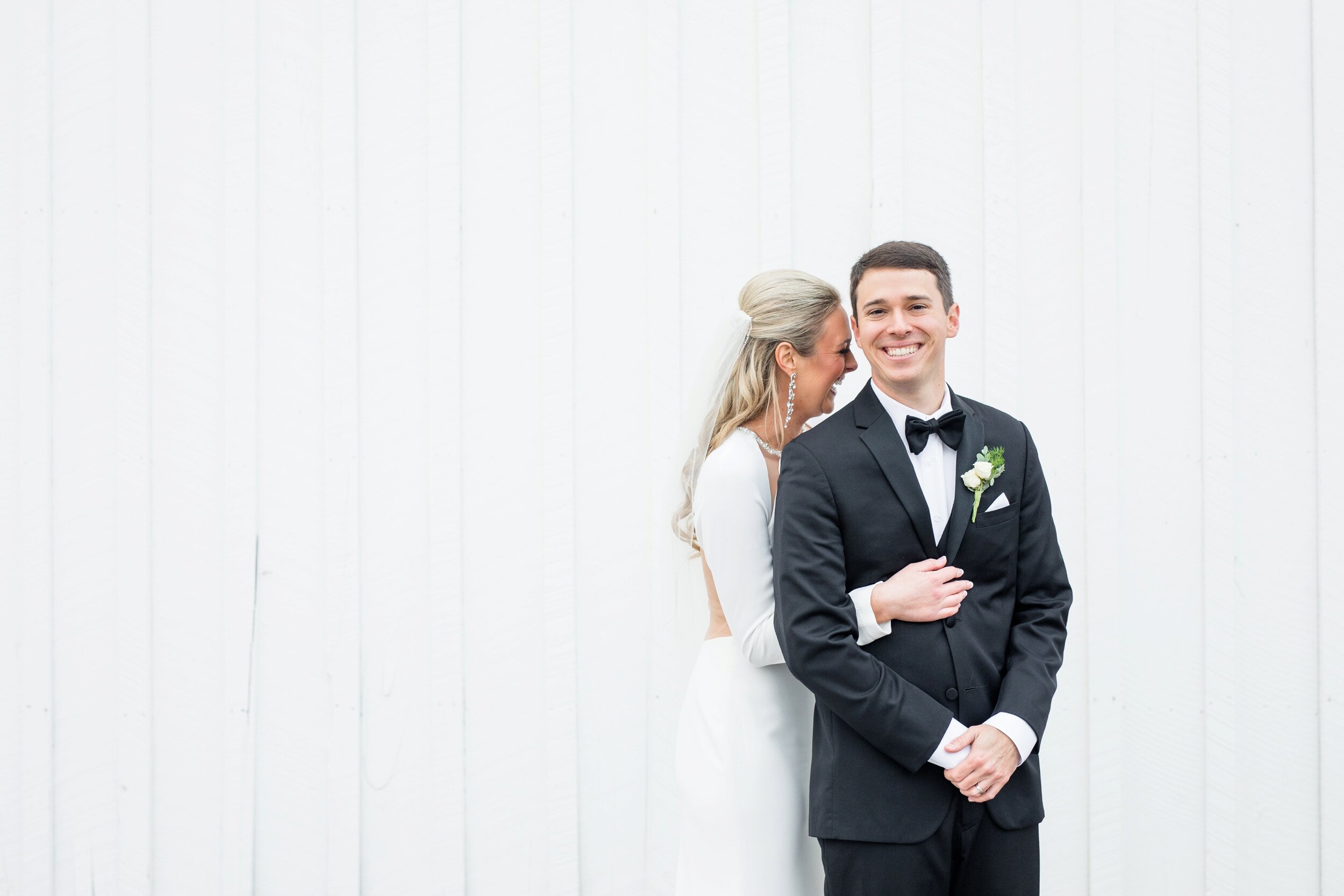 pittsburgh wedding photographer, white barn prospect pa wedding photos, white barn wedding pictures, pittsburgh engagement photographer