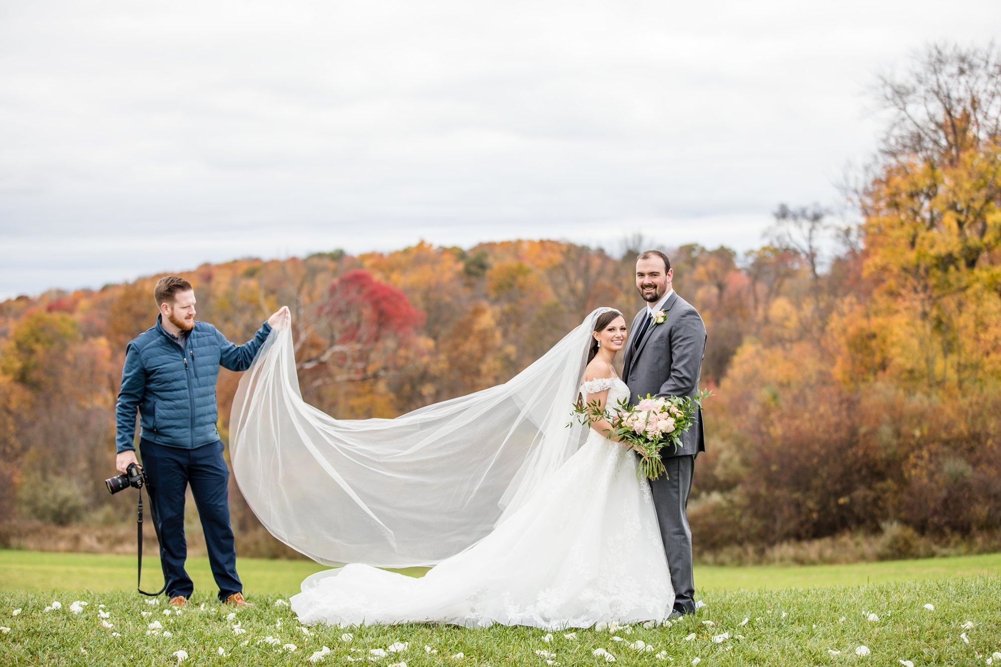  Professional veil fluffer. I don’t think I’ve ever had the pleasure of photographing such beautiful, vibrant fall color before this wedding! 