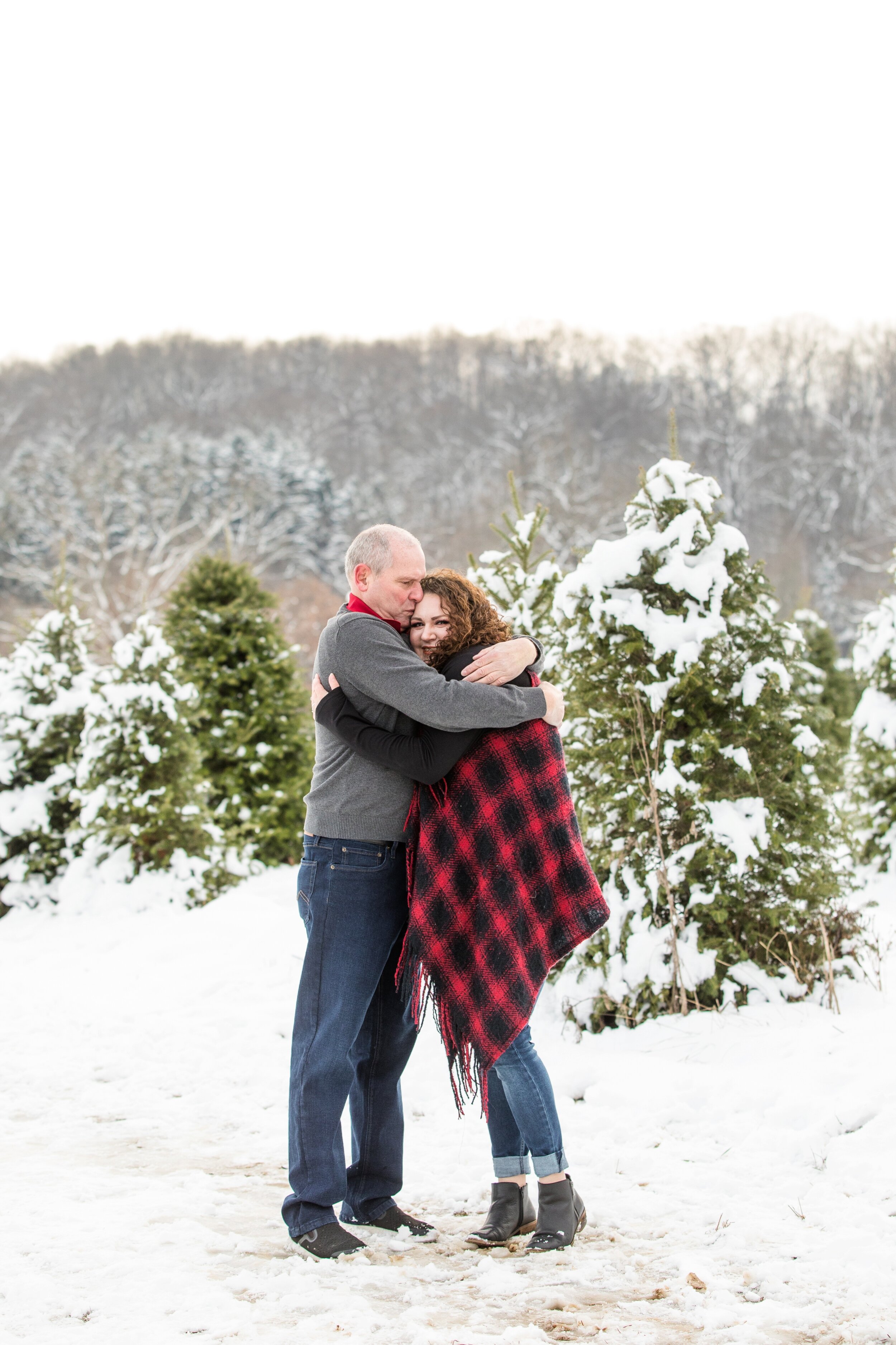 Winter Photoshoot Outfit Ideas: The Do's and Don'ts — Jenna Hidinger  Photography