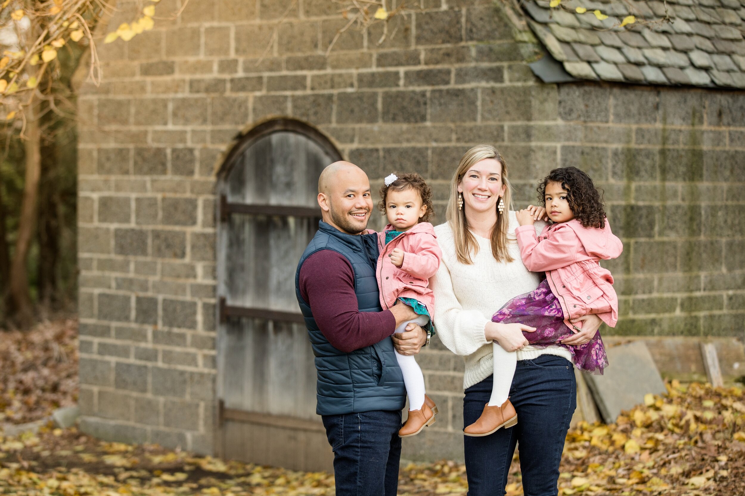 winter photoshoot outfit ideas, winter photoshoot location ideas pittsburgh, winter photoshoot outfits family, winter photoshoot ideas, winter photo shoot couples