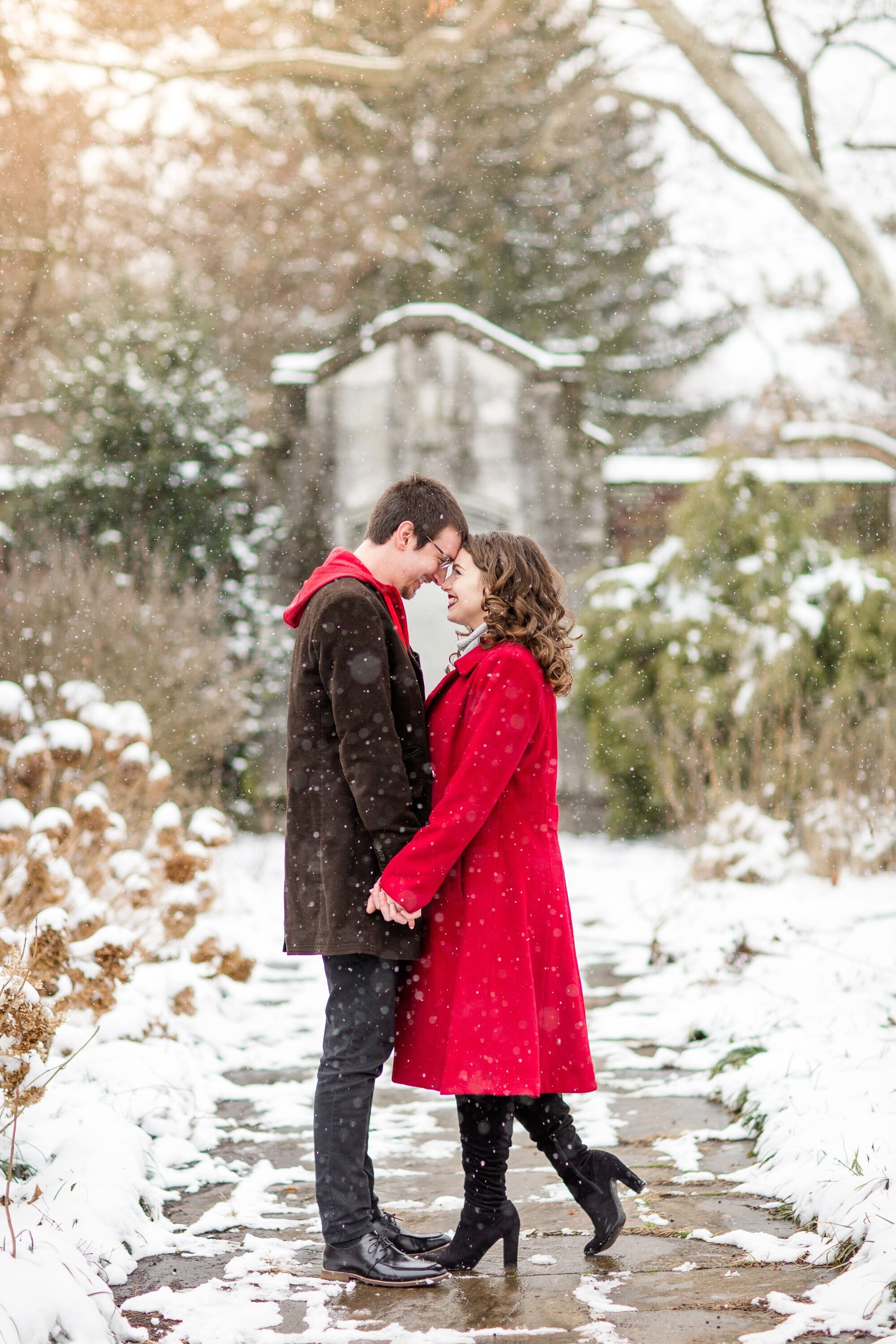 winter photoshoot outfit ideas, winter photoshoot location ideas pittsburgh, winter photoshoot outfits family, winter photoshoot ideas, winter photo shoot couples