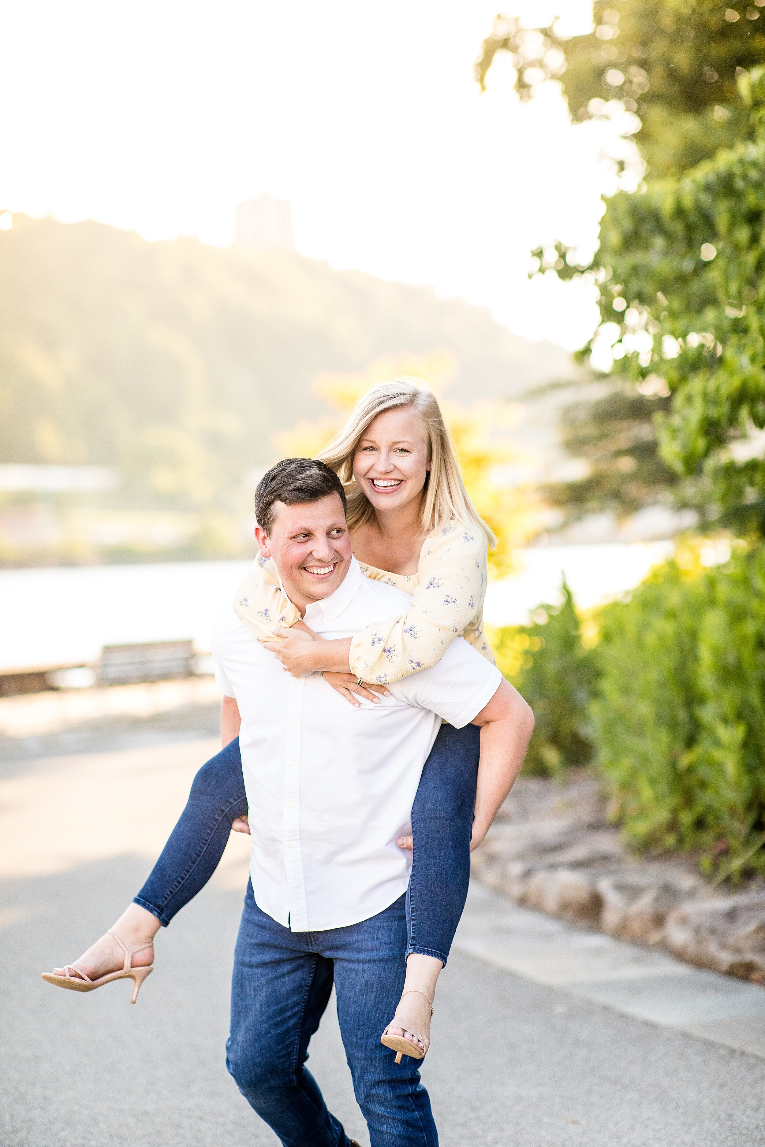 pittsburgh engagement photos, pittsburgh engagment photographer, cranberry township photographer, point state park engagement photos