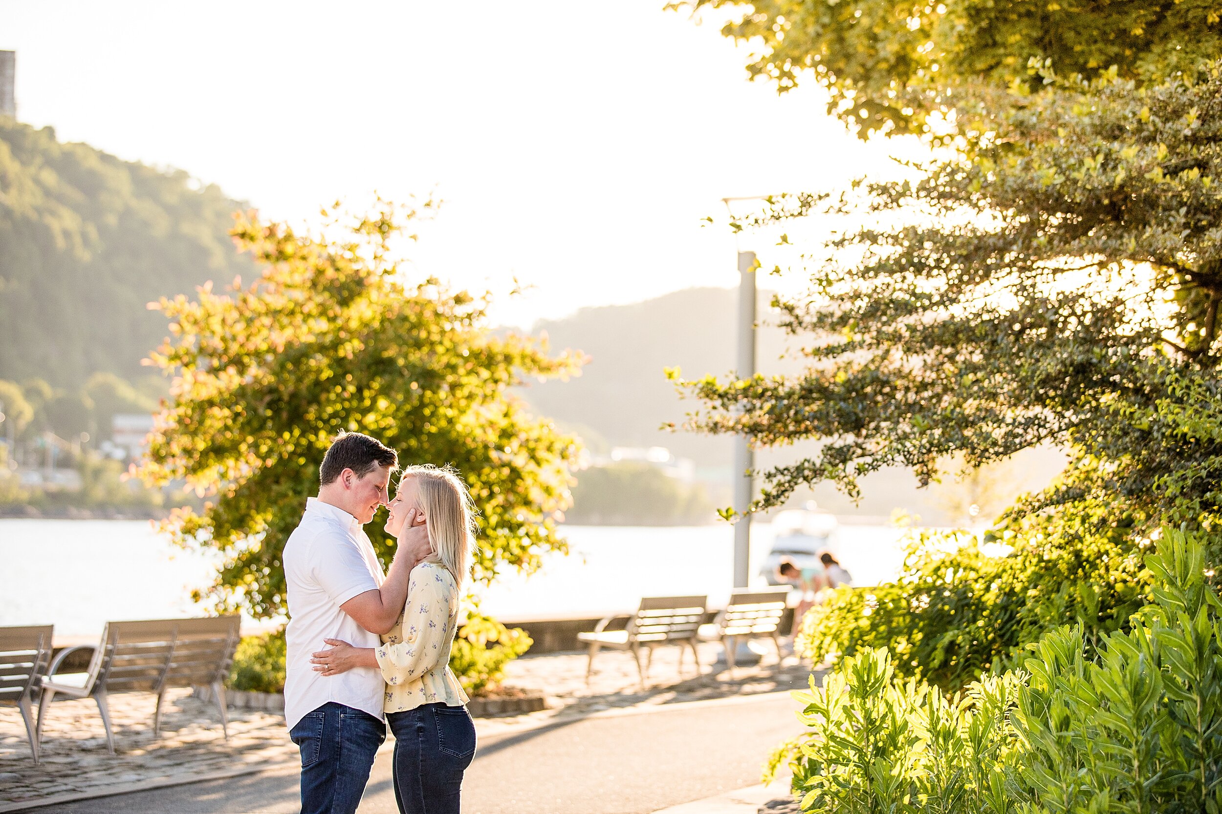 pittsburgh engagement photos, pittsburgh engagment photographer, cranberry township photographer, point state park engagement photos