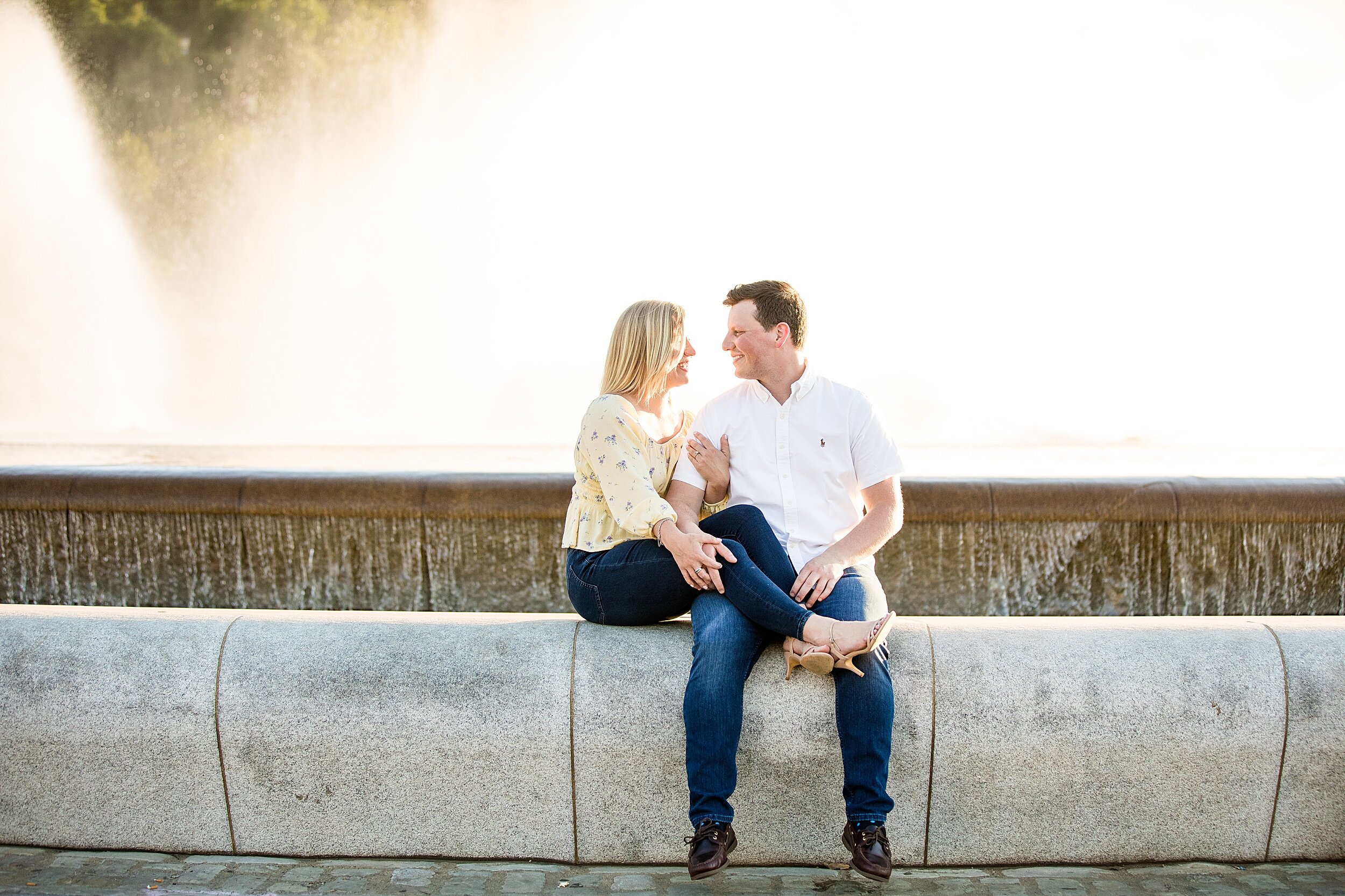 pittsburgh engagement photos, pittsburgh engagment photographer, cranberry township photographer, point state park engagement photos