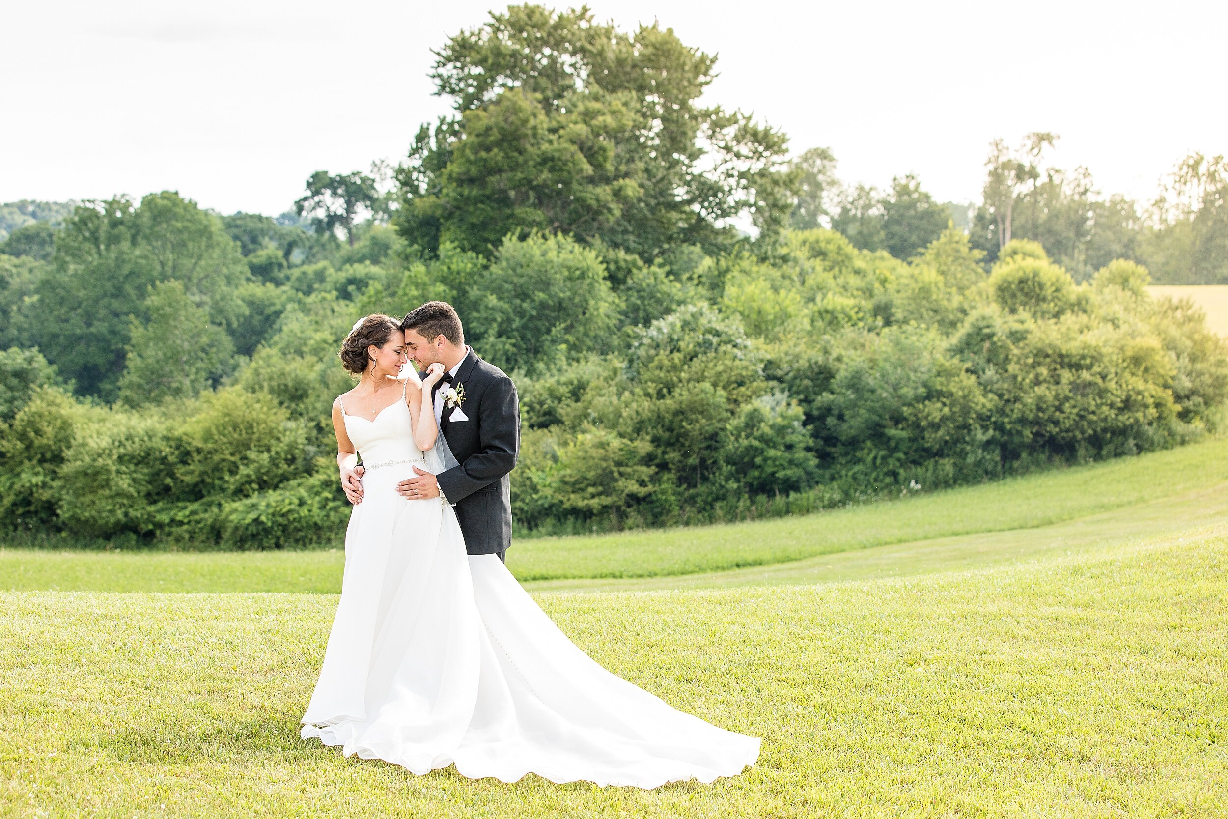 white barn wedding photos, white barn prospect pa wedding pictures, pittsburgh wedding photographer, zelienople wedding photographer, cranberry township wedding photographer