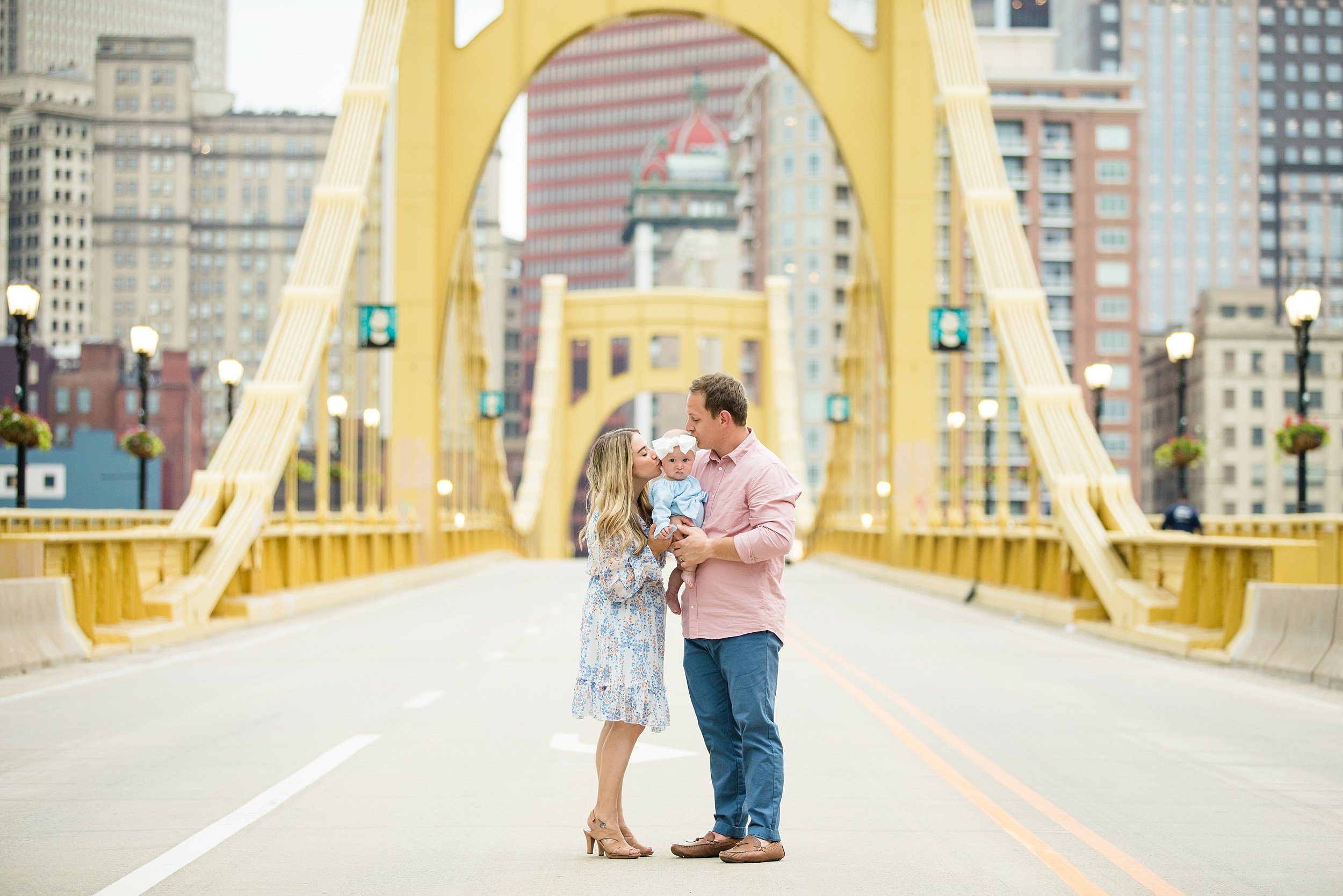 pittsburgh extended family photos, pittsburgh family photographer, north shore pittsburgh family photos, cranberry township family photographer